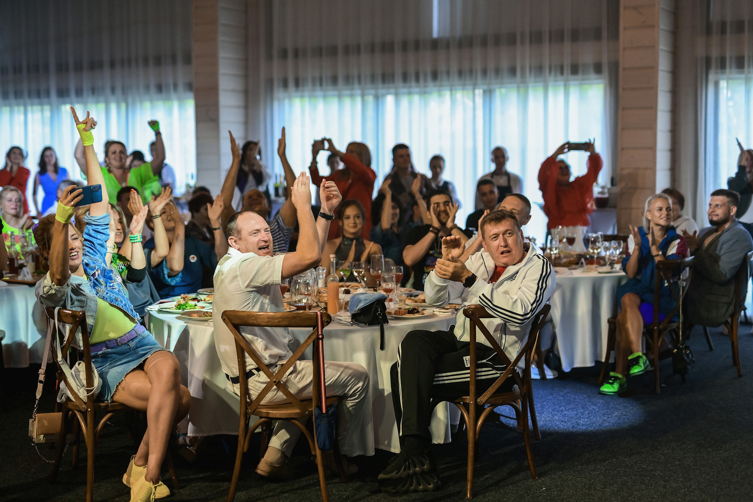 📸 Фоторепортажи с корпоративов и юбилеев в Красноярске | Примеры работ. 📸 Свадебный и семейный фотограф в Красноярске Тихомиров Евгений | 17 лет опыта | 800+ свадеб