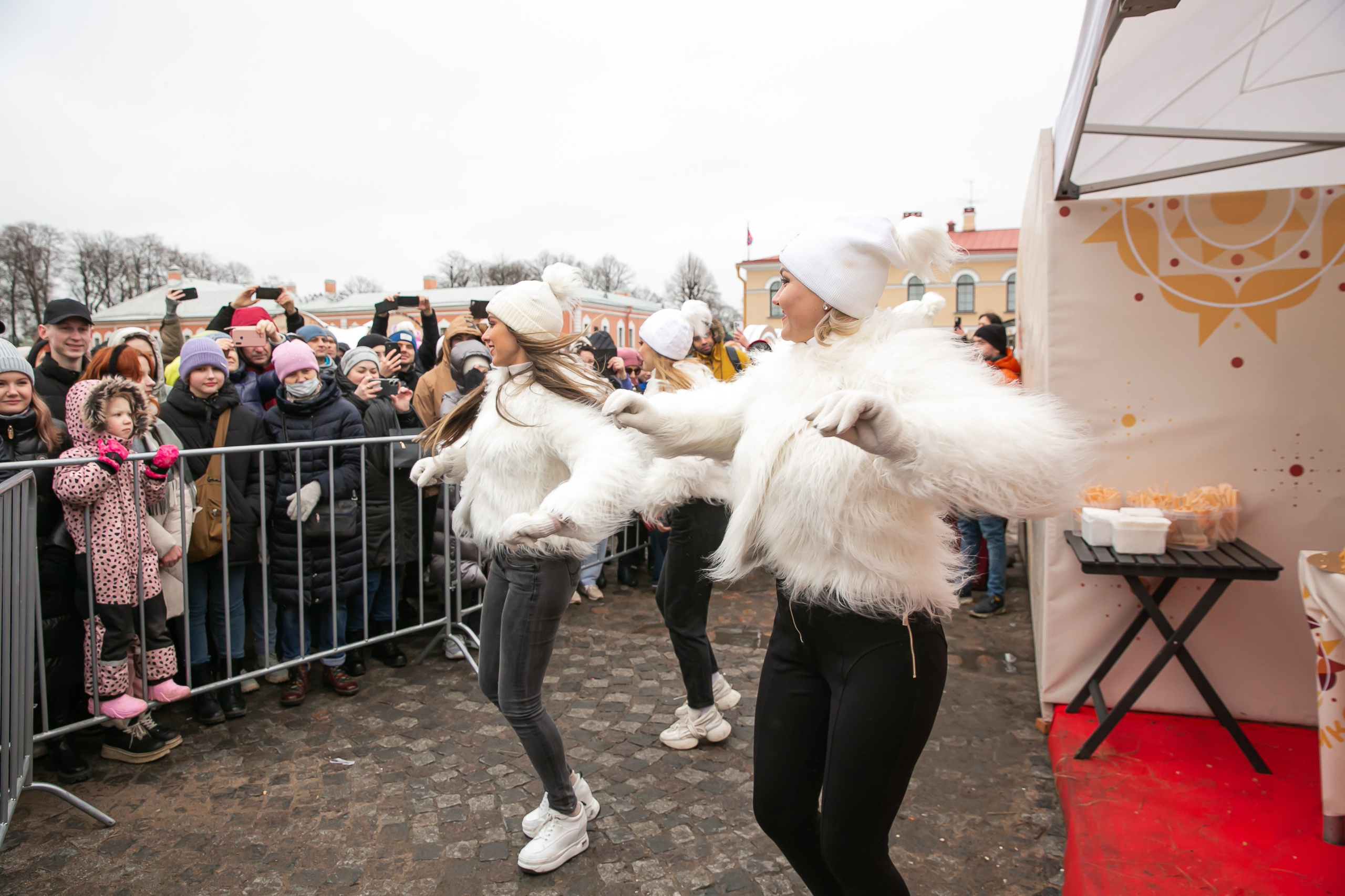 Масленица 2024 Петропавловская крепость. Семейный и портретный фотограф в Санкт-Петербурге Ольга Станкова