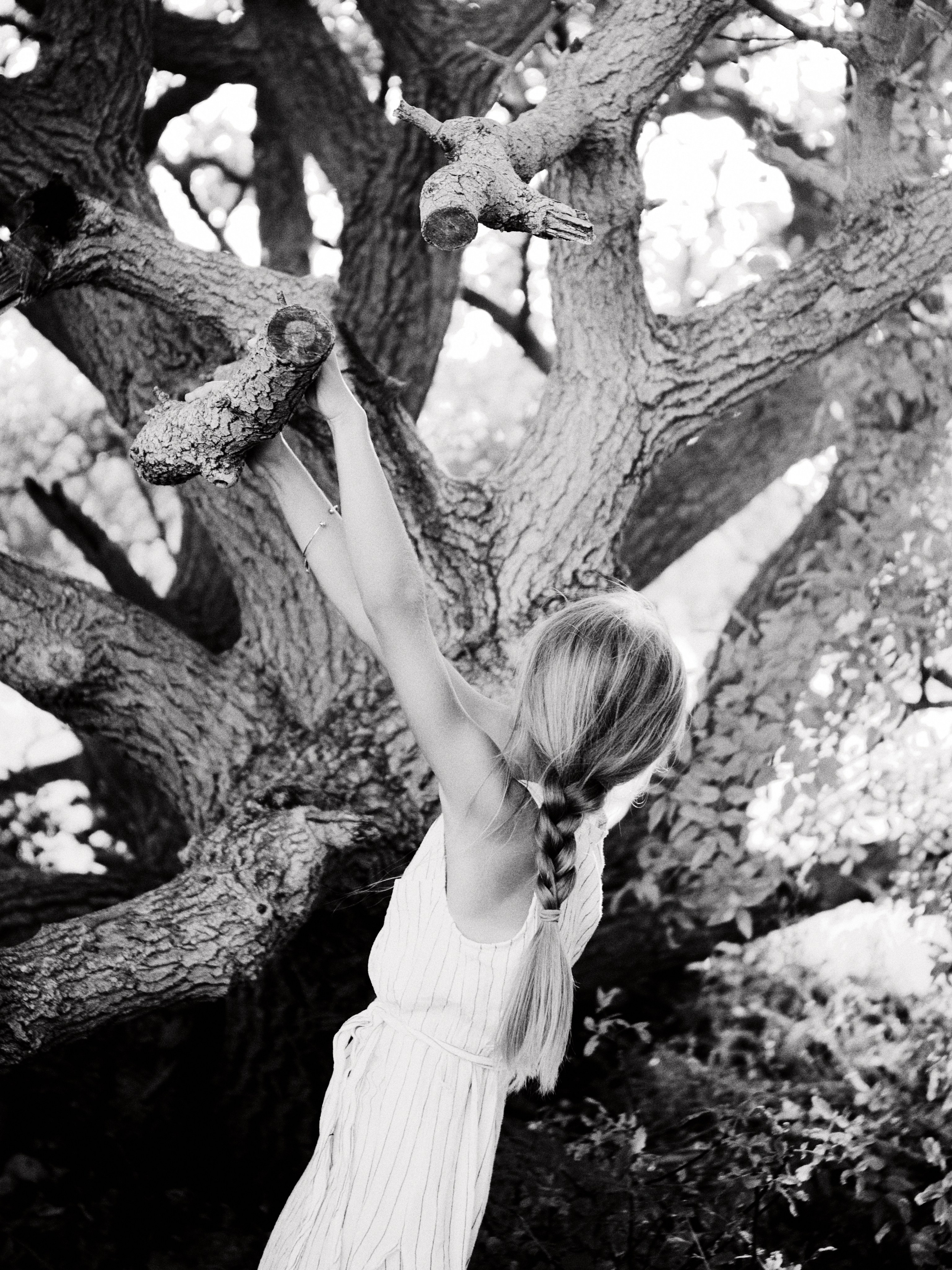 About a girl. Fashion Photographer Oxana Chernomorets