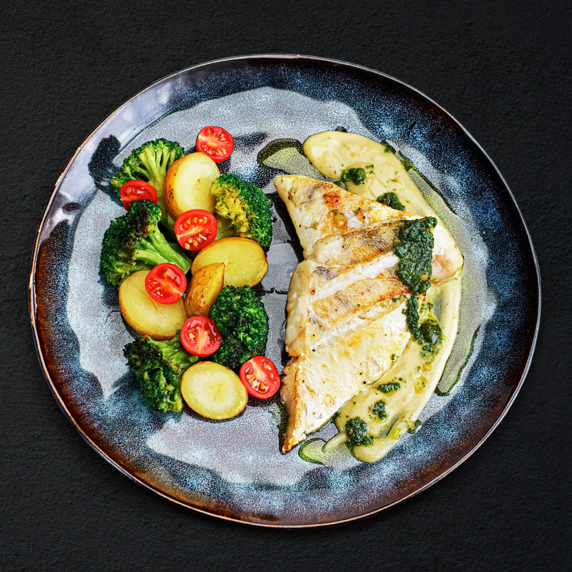 Фотограф и графический дизайнер Владимир Пуставетов