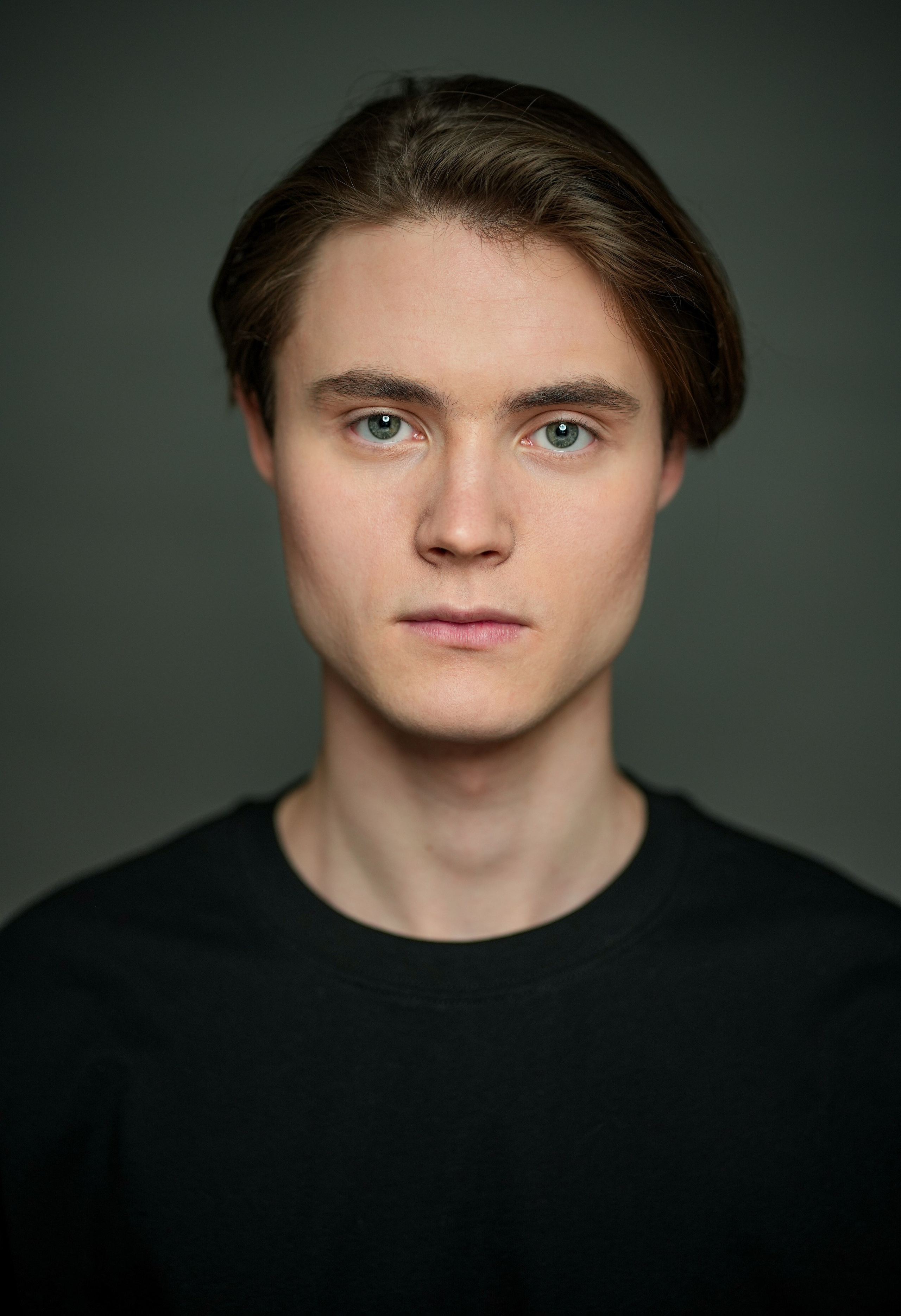 Актер Артем Литвинов. Портретная съемка в Москве, студийный фотограф Игорь Фомин
