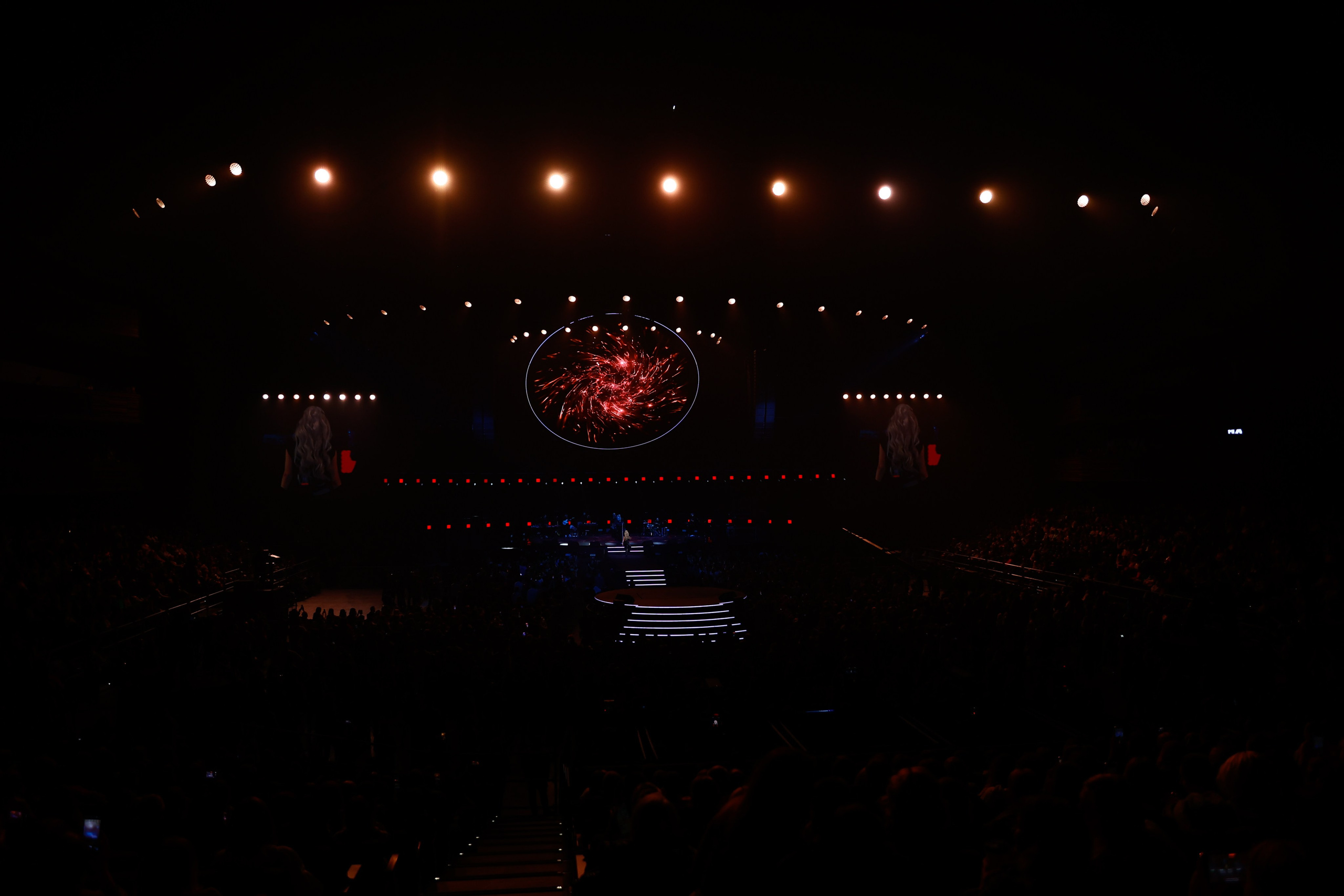 ПЕРВАЯ ЛЕДИ @LIVE ARENA