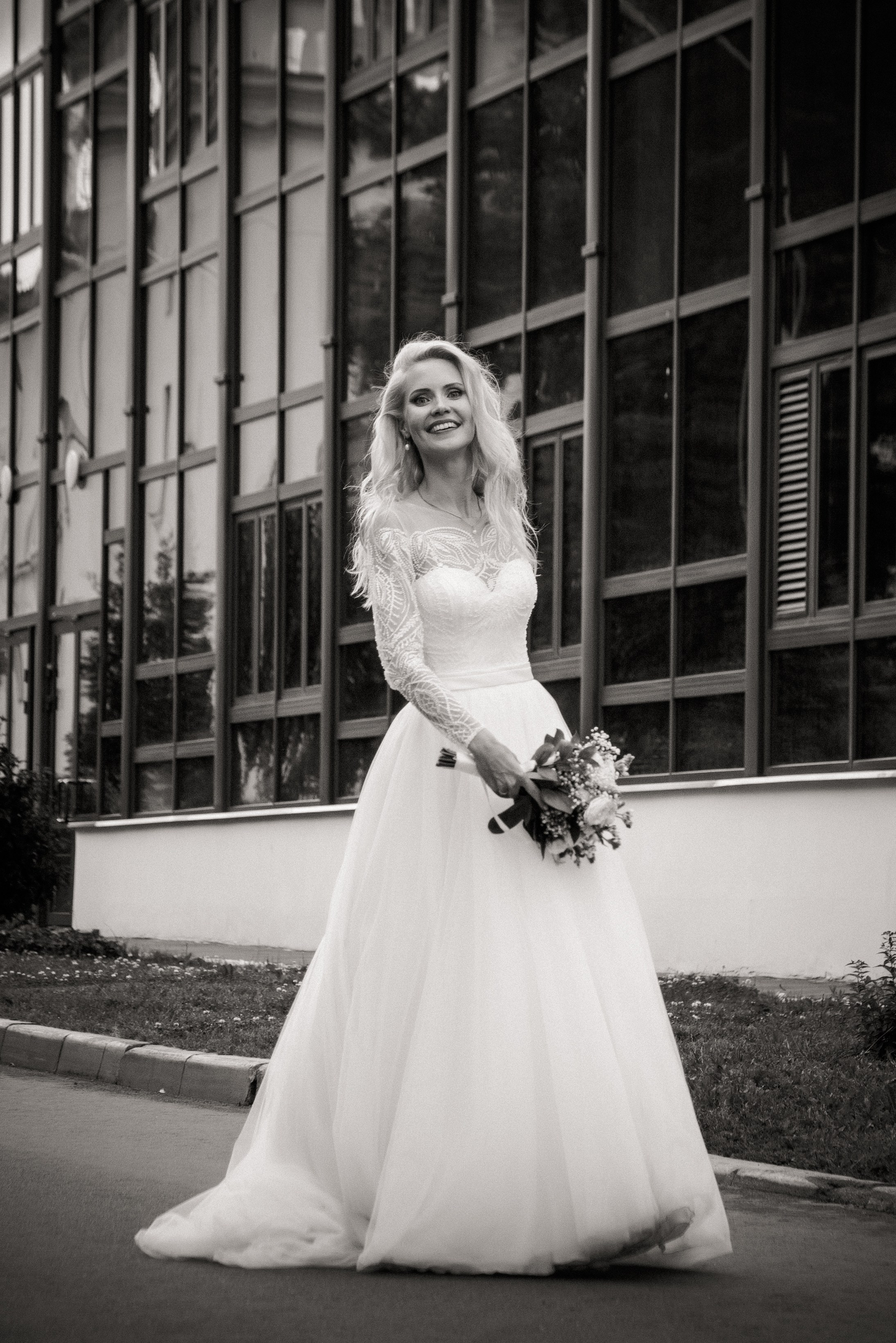 Свадебная фотосессия на ВДНХ. Свадебный и семейный фотограф в Москве и Подмосковье Лариса Козлова