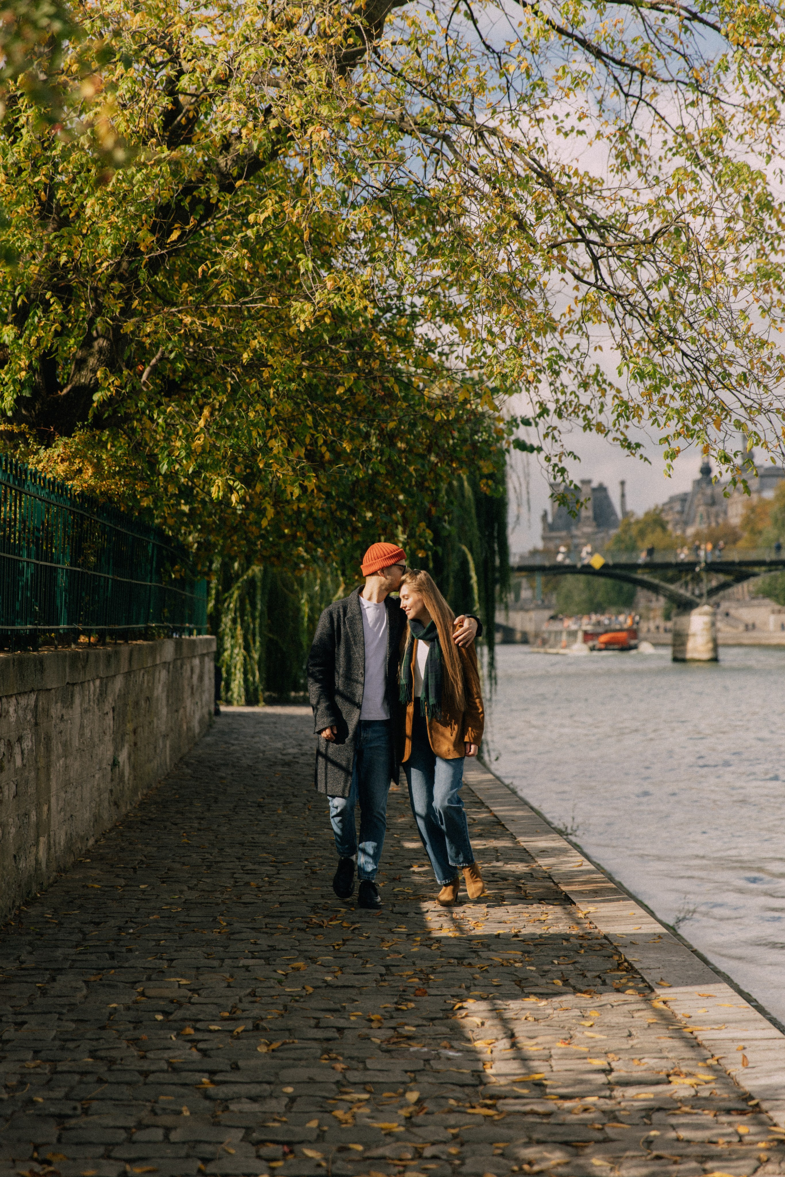 Love you a thousand times. Photographer in Paris