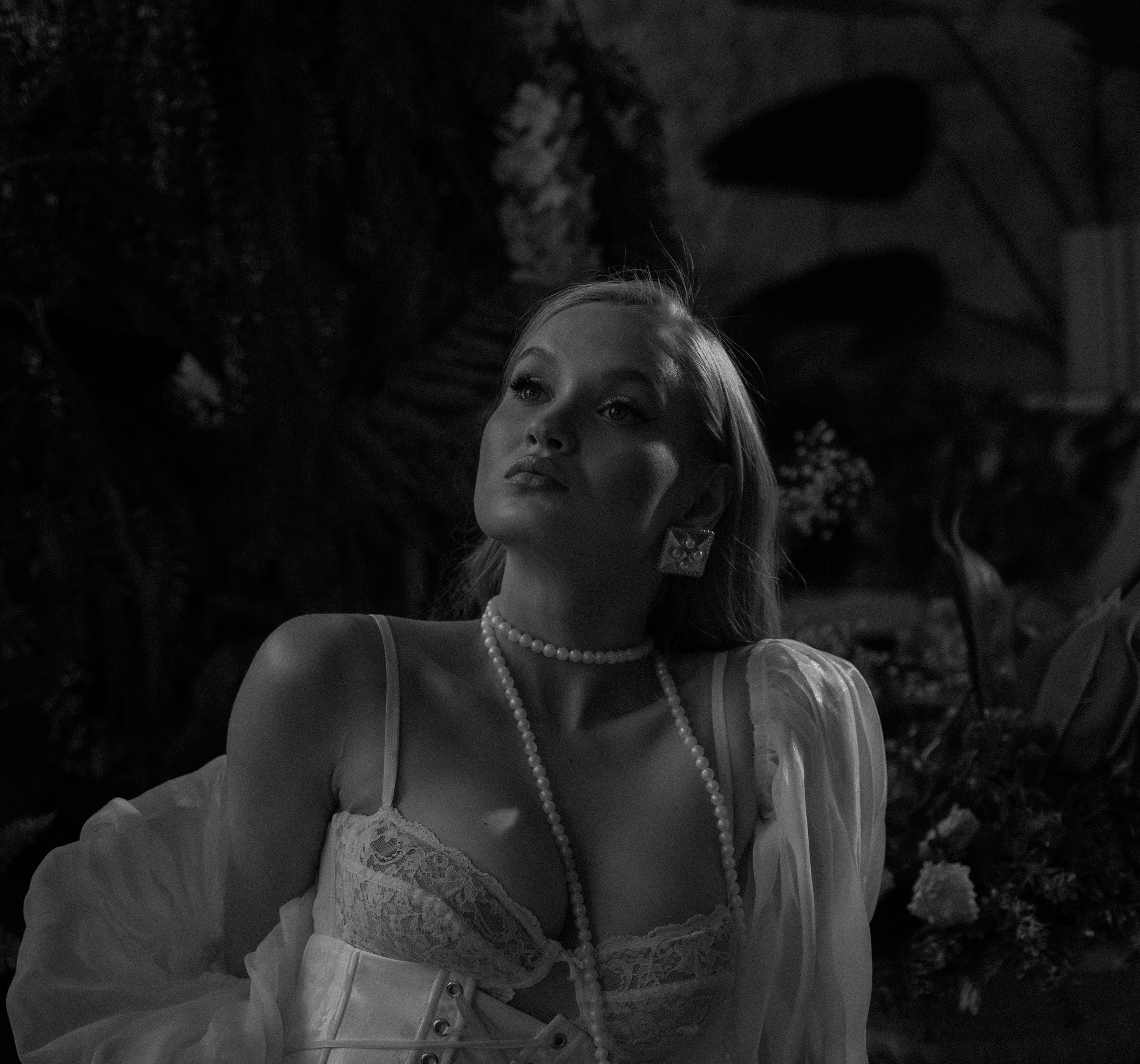 Невеста на пикнике в замке