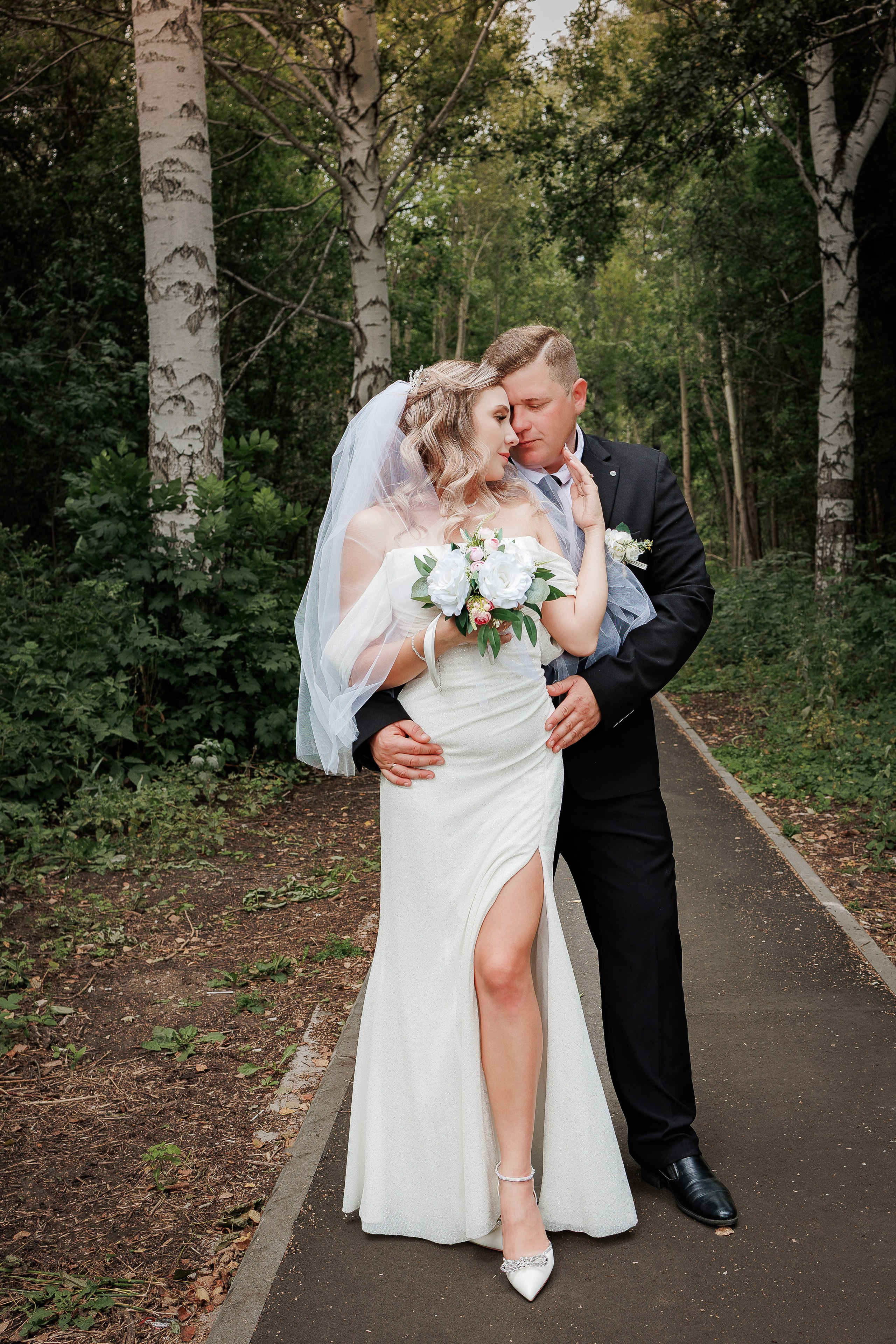 WEDDING 08.09.25 Экспресс свадебная фотосессия в парке Медногорска. Фотограф Медногорск Кувандык Оксана Шерехода свадебные, семейные, индивидуальные, школьные фотосессии. Печать фотоальбомов