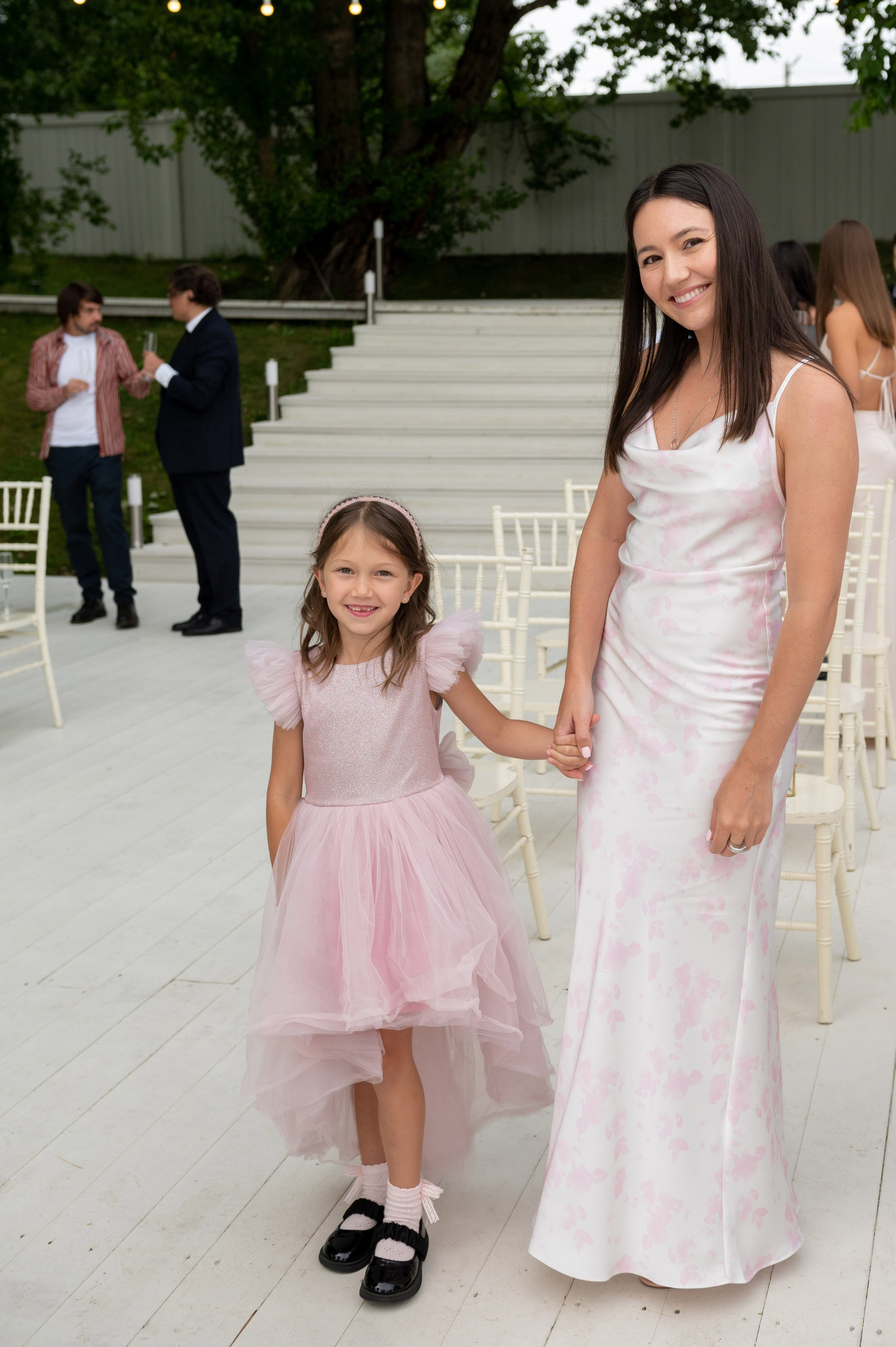 Классическая свадебная фотосессия Аины и Антона по самым красивым местам для свадебной прогулки в Санкт-Петербурге. Портретный, семейный и свадебный фотограф в Санкт-Петербурге и в Пушкине Ширяев Денис