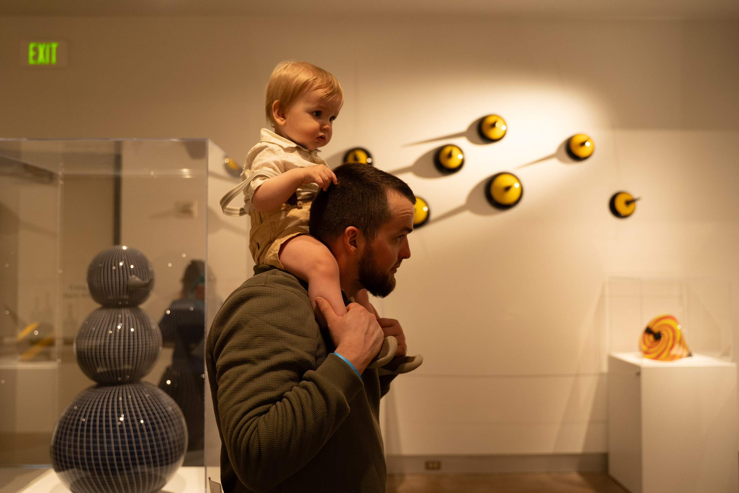 Took root. Wedding & engagement photographer in Seattle, WA. Tania Maureira