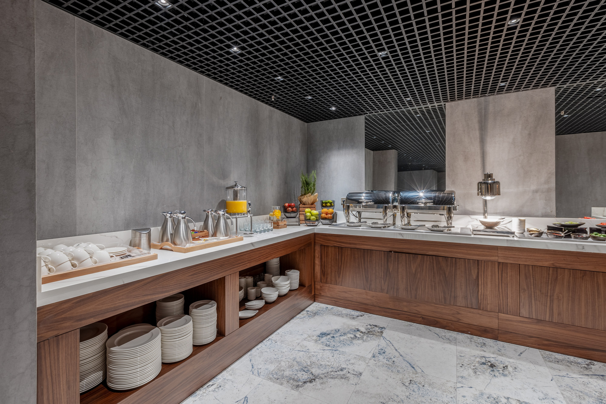 HOTEL PIAZZA EPIGRAPH (BATUMI). Режиссёр, клипмейкер, фотограф — Андрей Охота