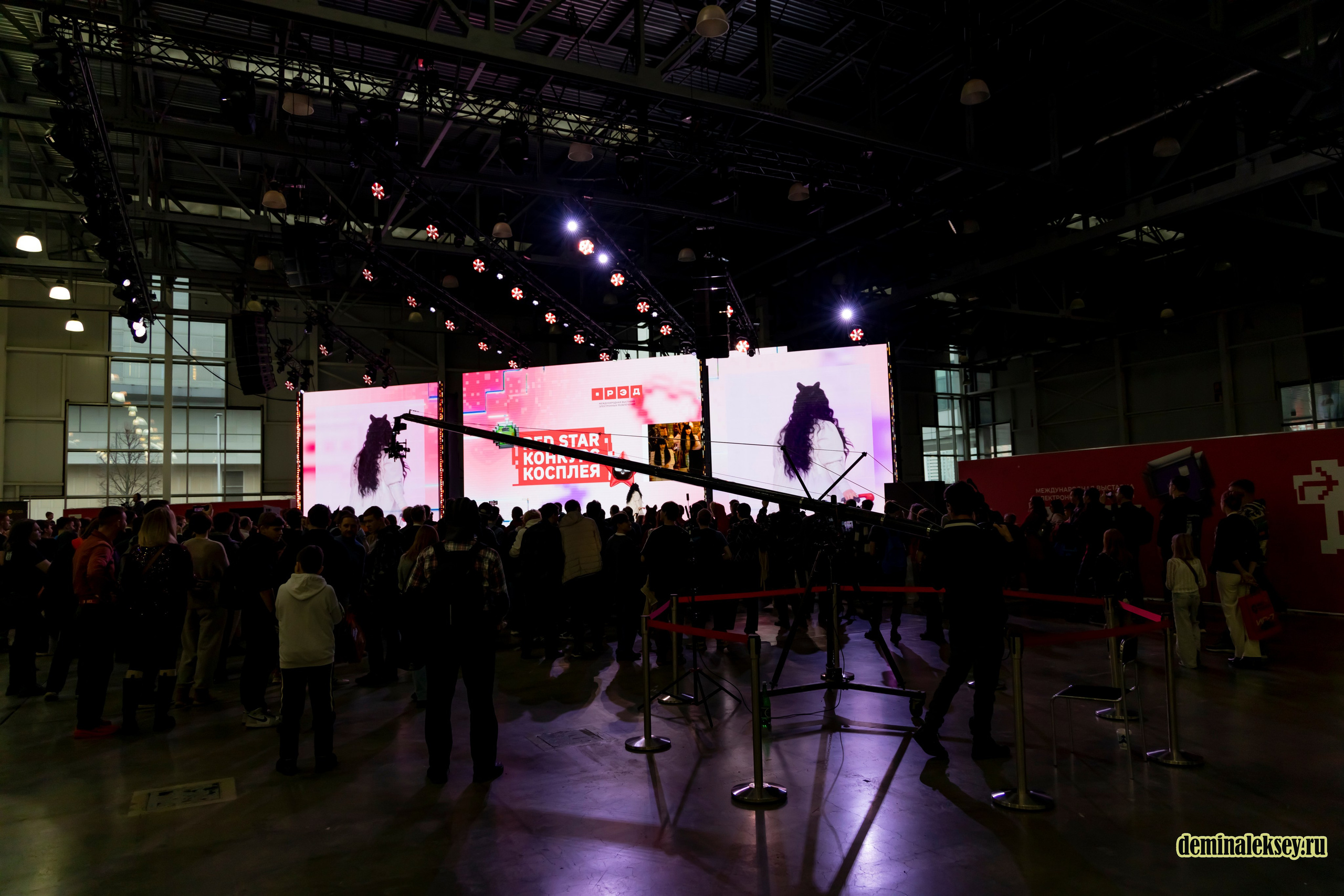 Рэд экспо 2024. Репортажный, семейный и студийный фотограф в Москве Демин Алексей