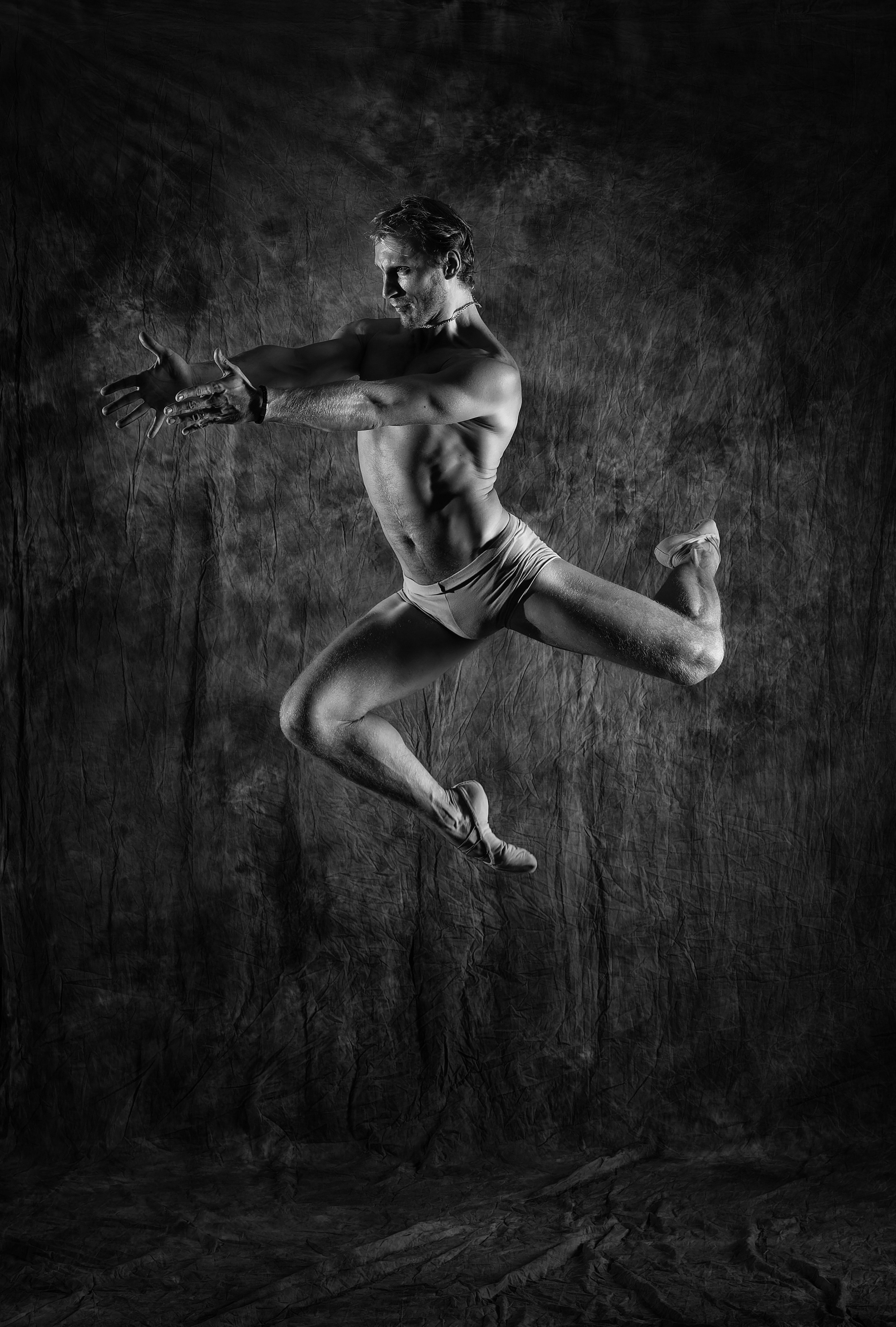 Балет. Oles Paritskiy