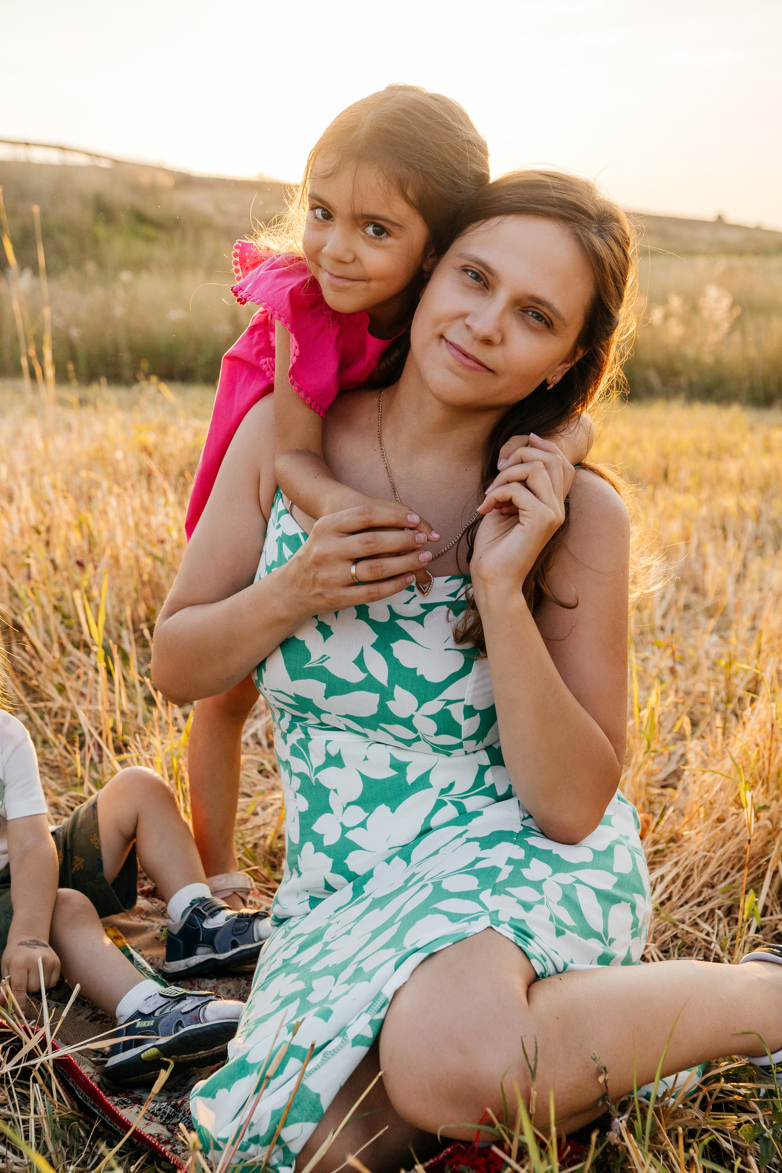 Семейная съемка на закате. Екатерина с детьми. Фотограф Мурманск Лилия Маер