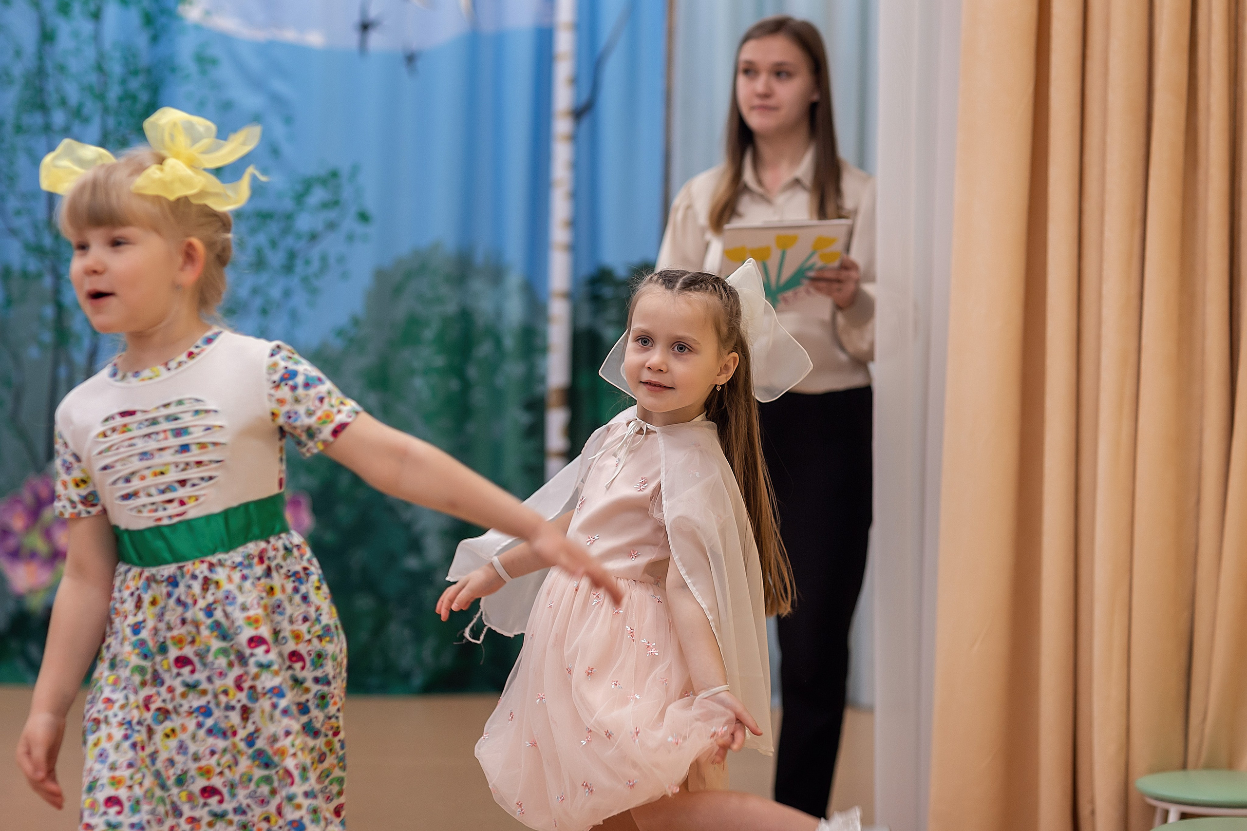 Весенний утренник_старшая группа_2025. Семейный фотограф в Санкт-Петербурге