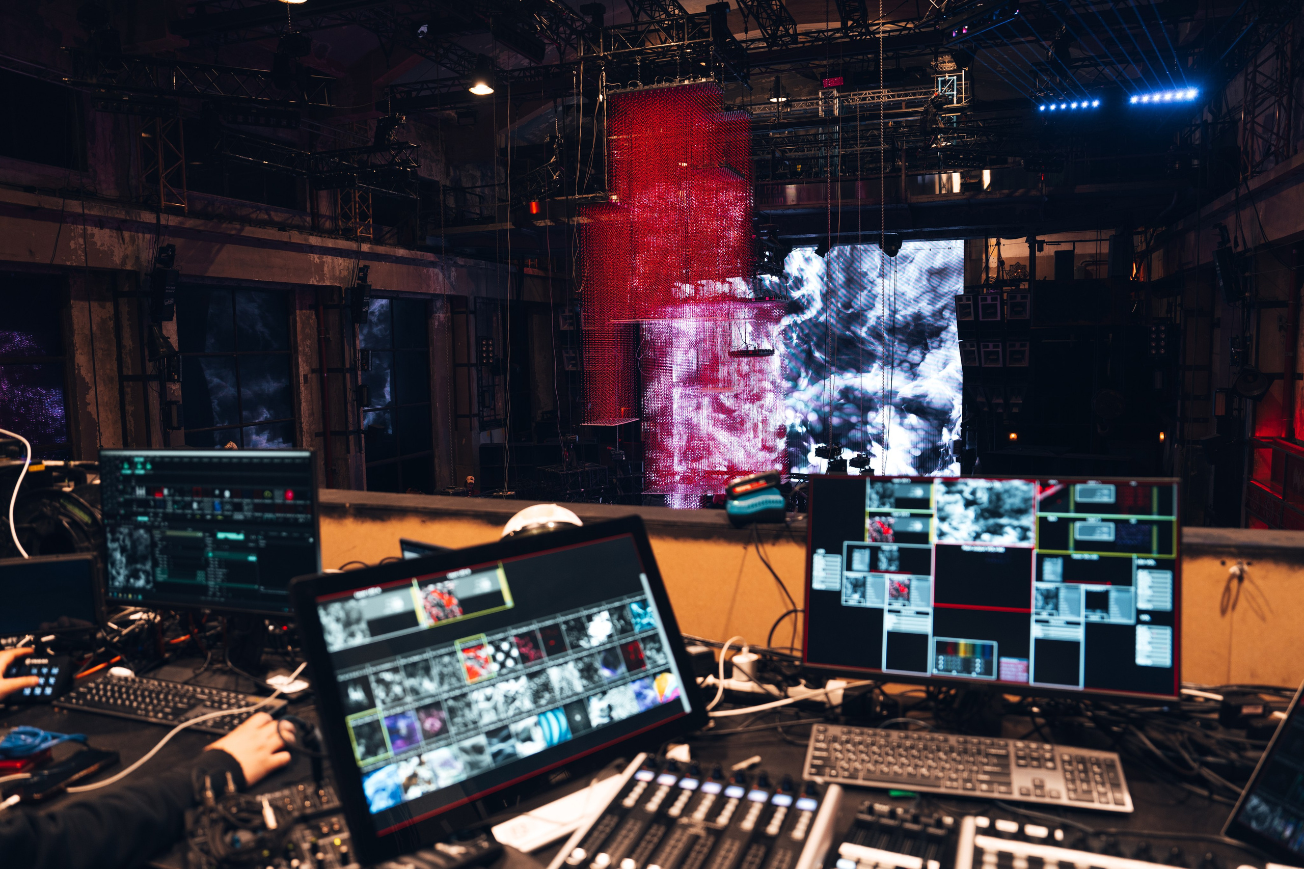 Ø Backstage, SILA SVETA. @tomrus: Рустам Шагиморданов — фотограф