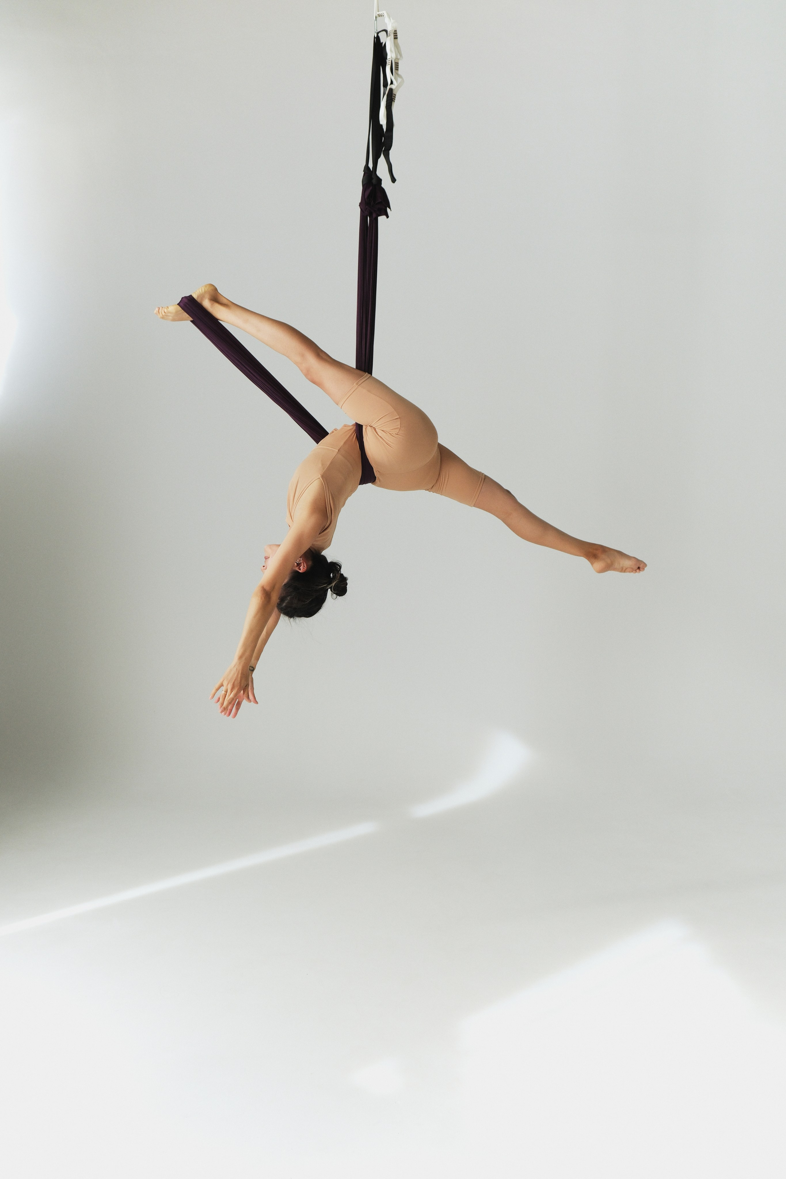 Флай йога, aerial yoga, аэро йога, связка в гамаке, позы в гамаке, aerial yoga exercise, fly yoga practice, fly yoga low, низкий гамак. Преподаю и провожу обучение по флай йоге