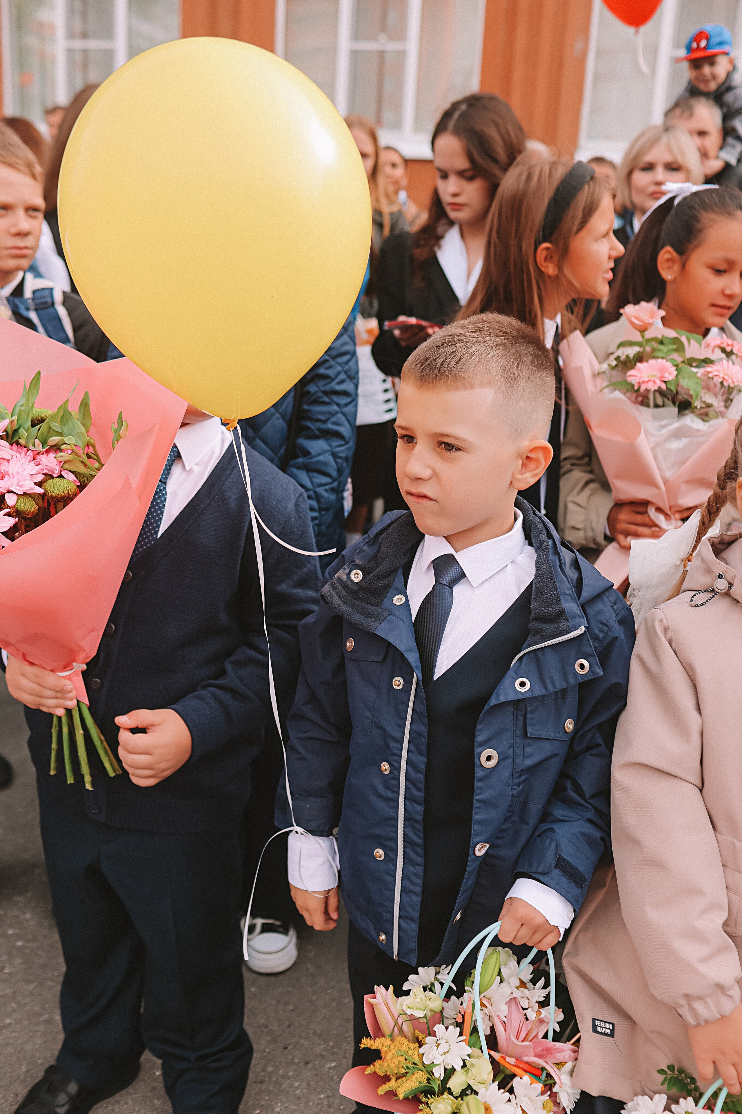 1 сентября линейка+кл час+портреты. Семейный фотограф Тюмень, фотограф на роды Салмина Мария