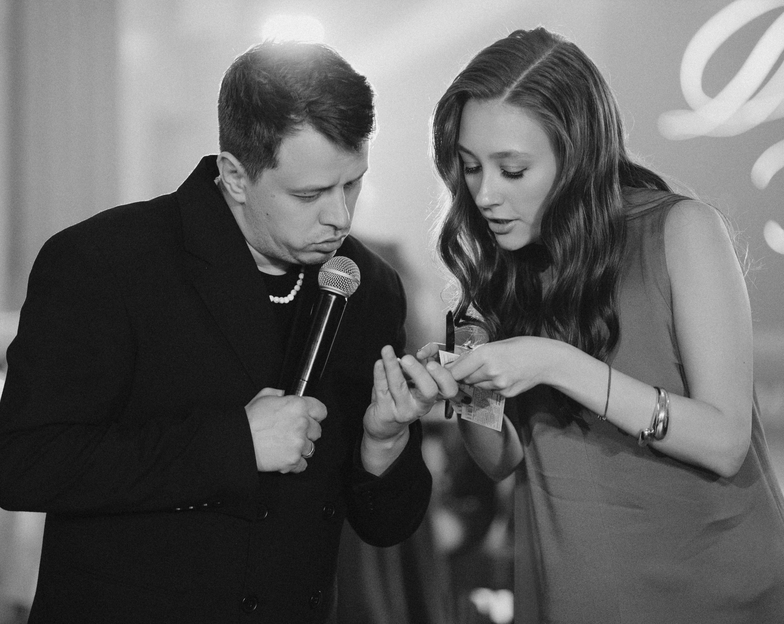 От любви есть только одно средство: любить ещё больше