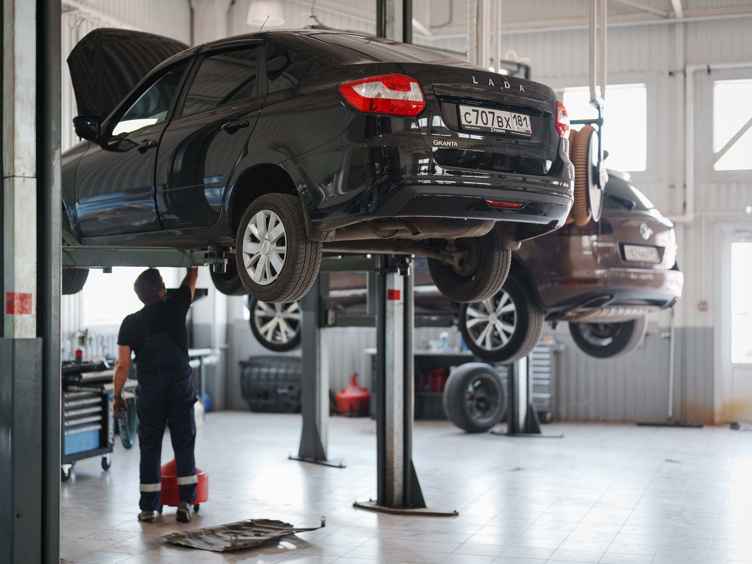 Автосалон «Боравто». Фотограф Олег Сотник