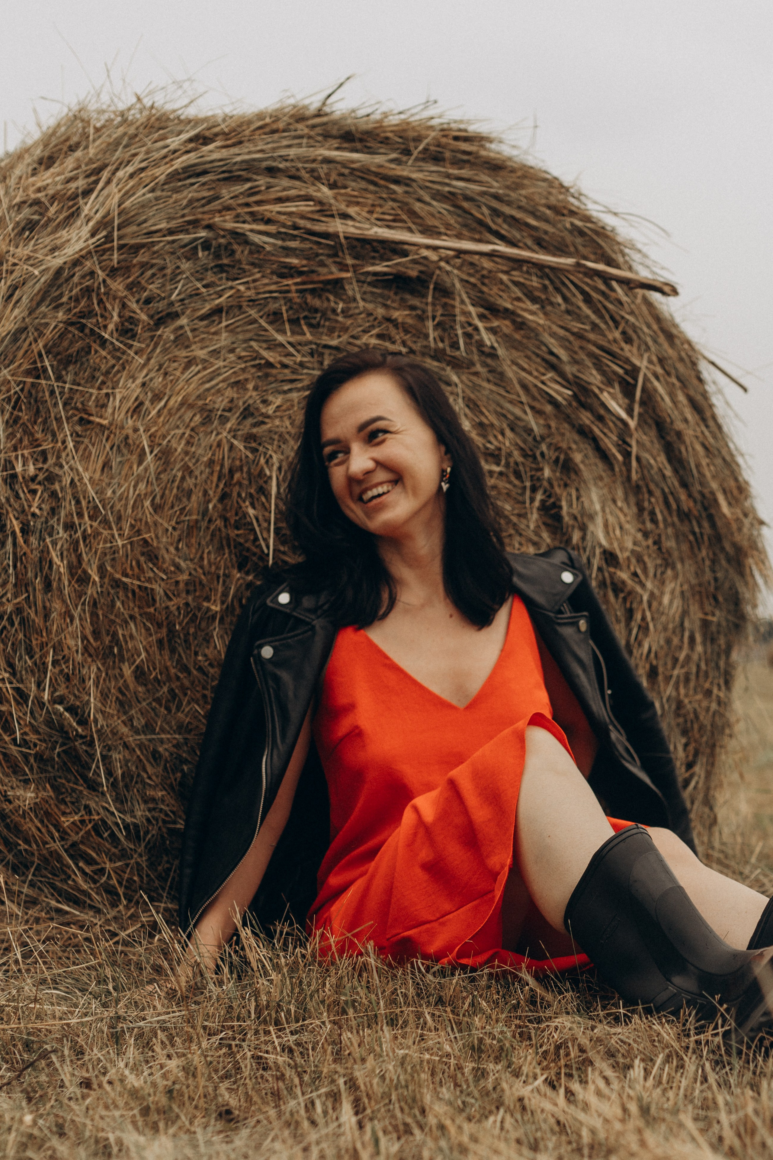 Кристина — индивидуальная фотосессия (стога, поле). Фотограф в Ставрополе Svetlana Matveeva