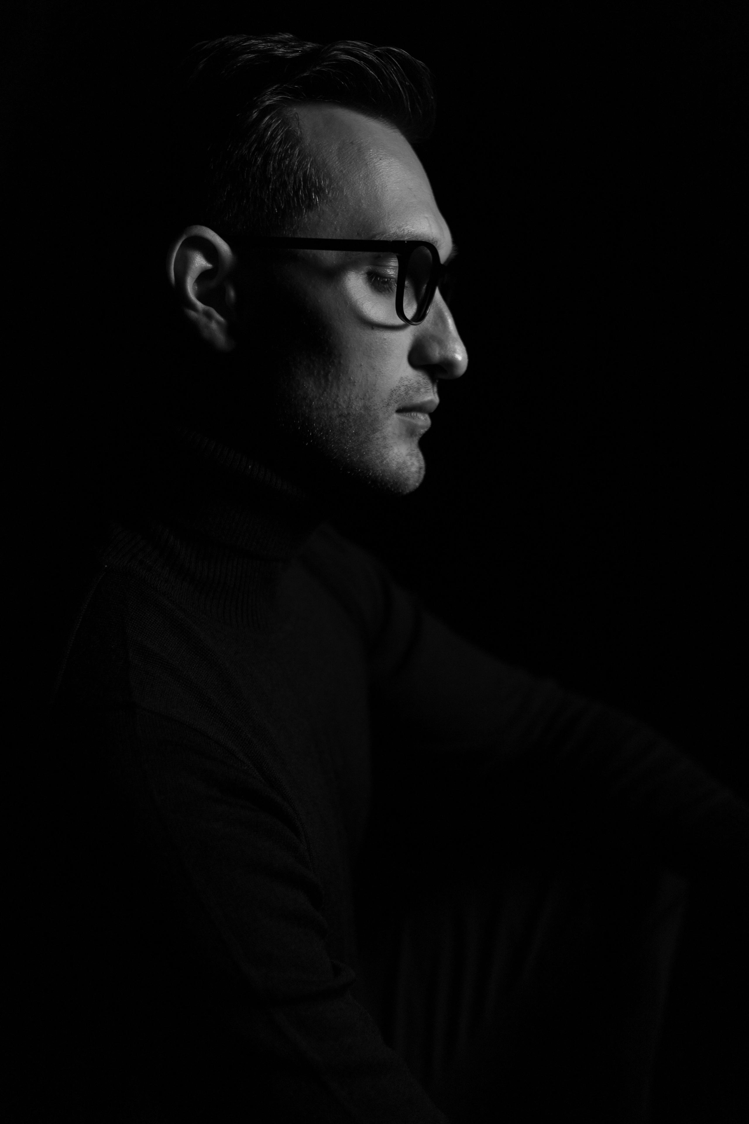 Мужской портрет в студии Иркутск. Свадебный Фотограф в Иркутске Екатерина Елисеева