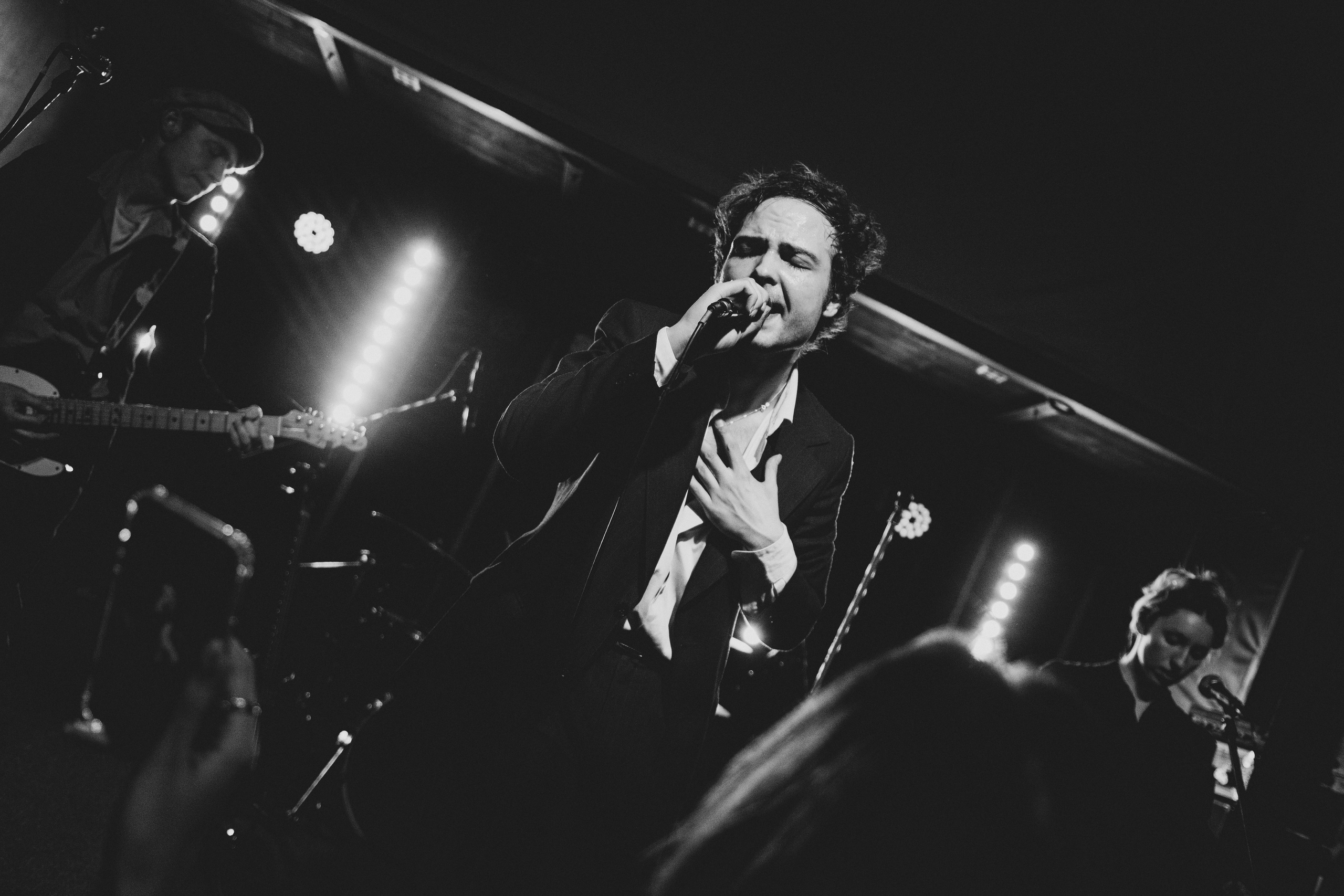 Диктофон. Фотограф для музыкантов, фотограф на концерт, концертный фотограф, съемка концерта, бэкстейдж фотограф