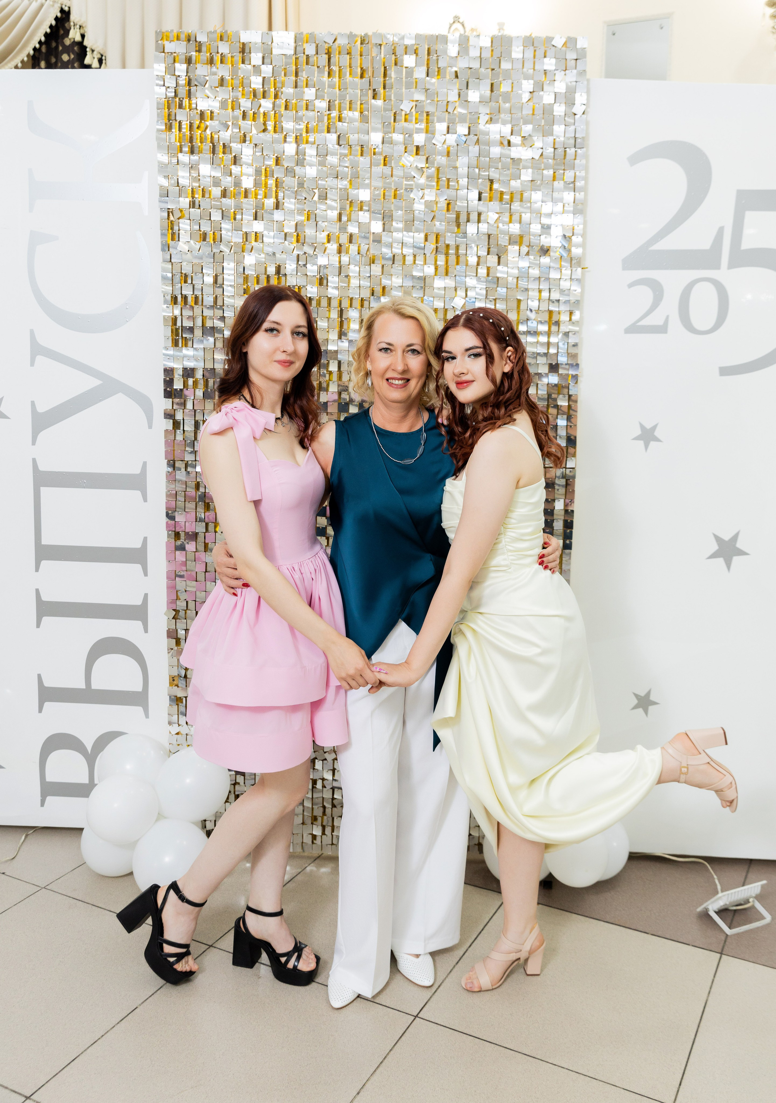 Школа № 10. Выпускной, 11 «А» класс