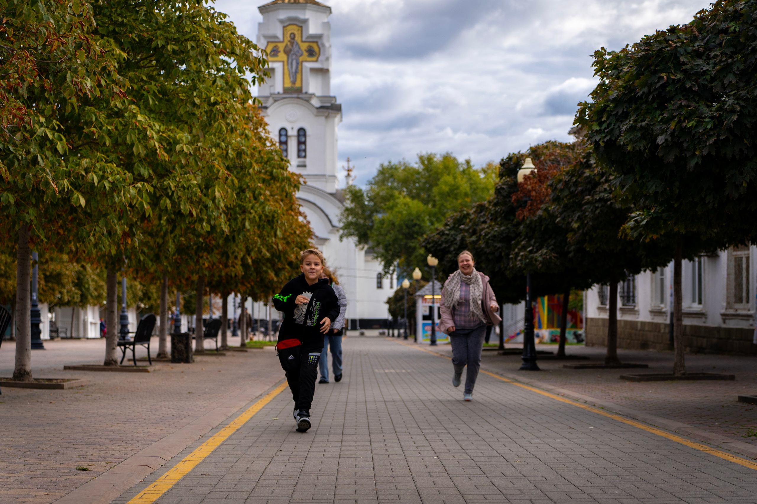 Фотосессия в Новороссийске осенью. Семейный и детский фотограф Екатерина Черняева. Снимаю портреты, love story, фотопрогулки, работаю на улице, в кафе, студии, дома у клиента