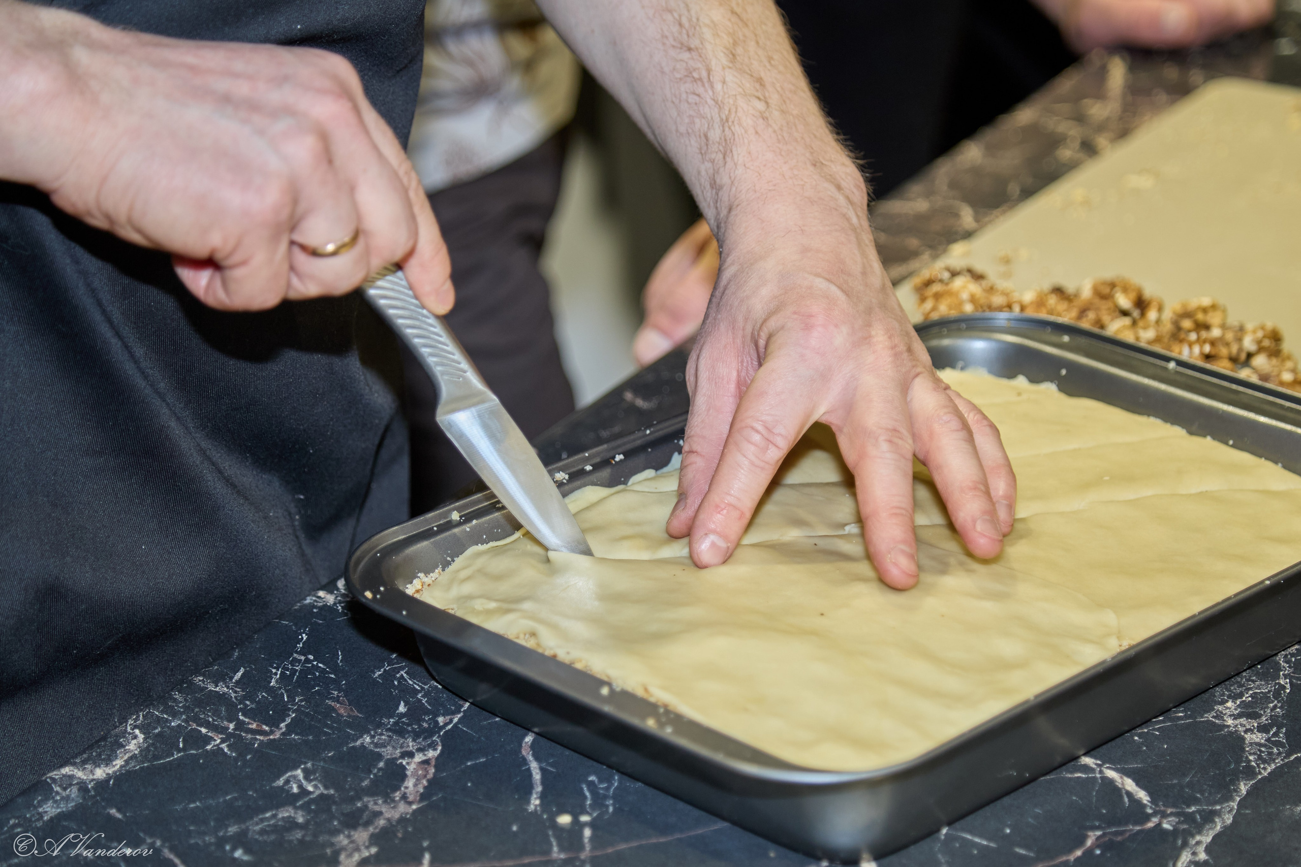 Мужские разговоры на кухне. Фотограф Омск | Александр Вандеров