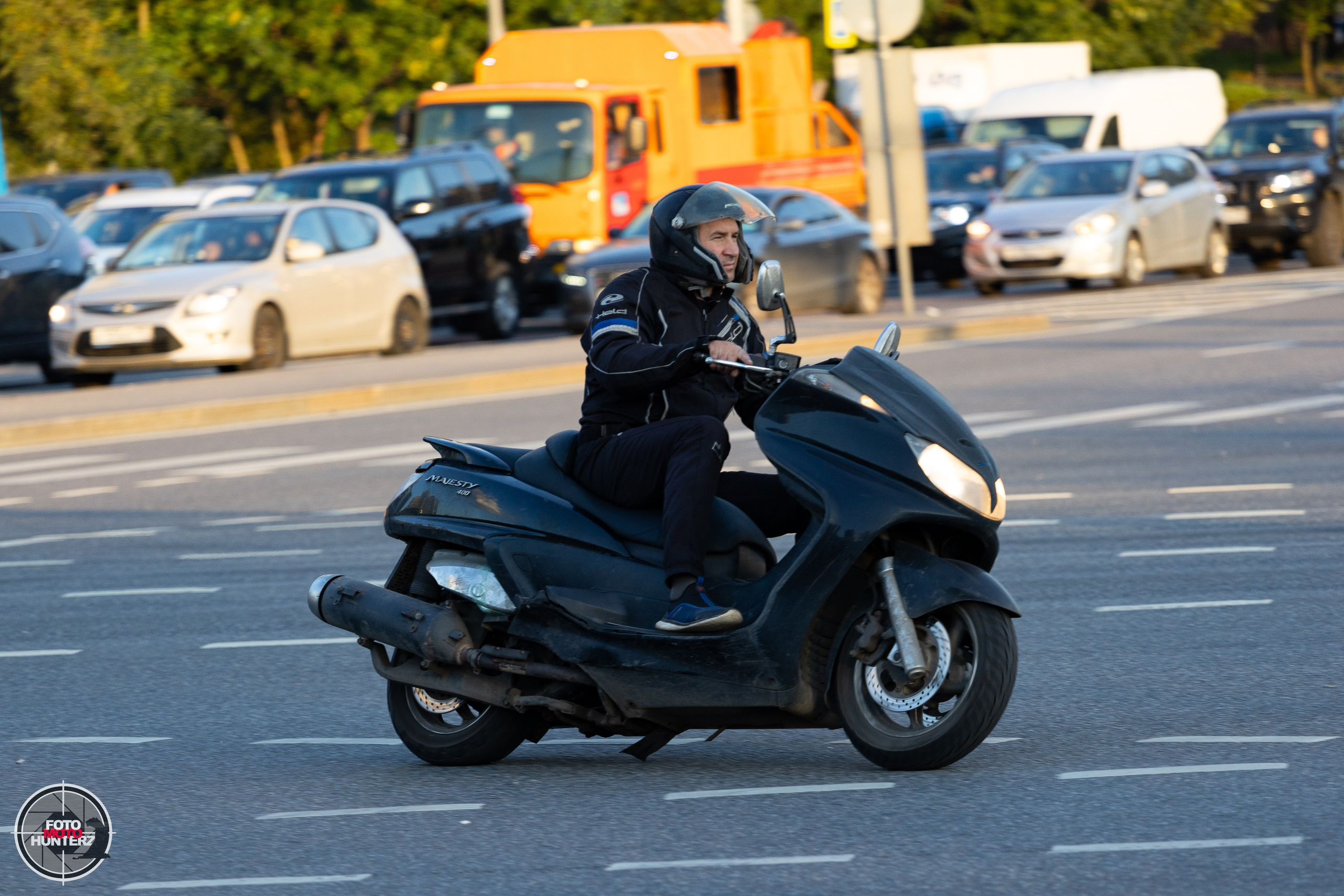Мотоциклы на улицах города. Фотограф Ольга Гирусова «Пантерочка» Москва