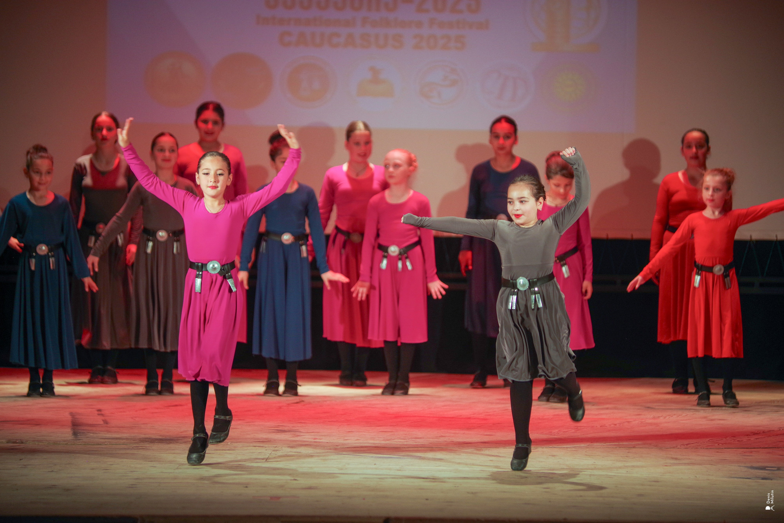 Танцы в прекрасном Они. Портретный фотограф Денис Милютин