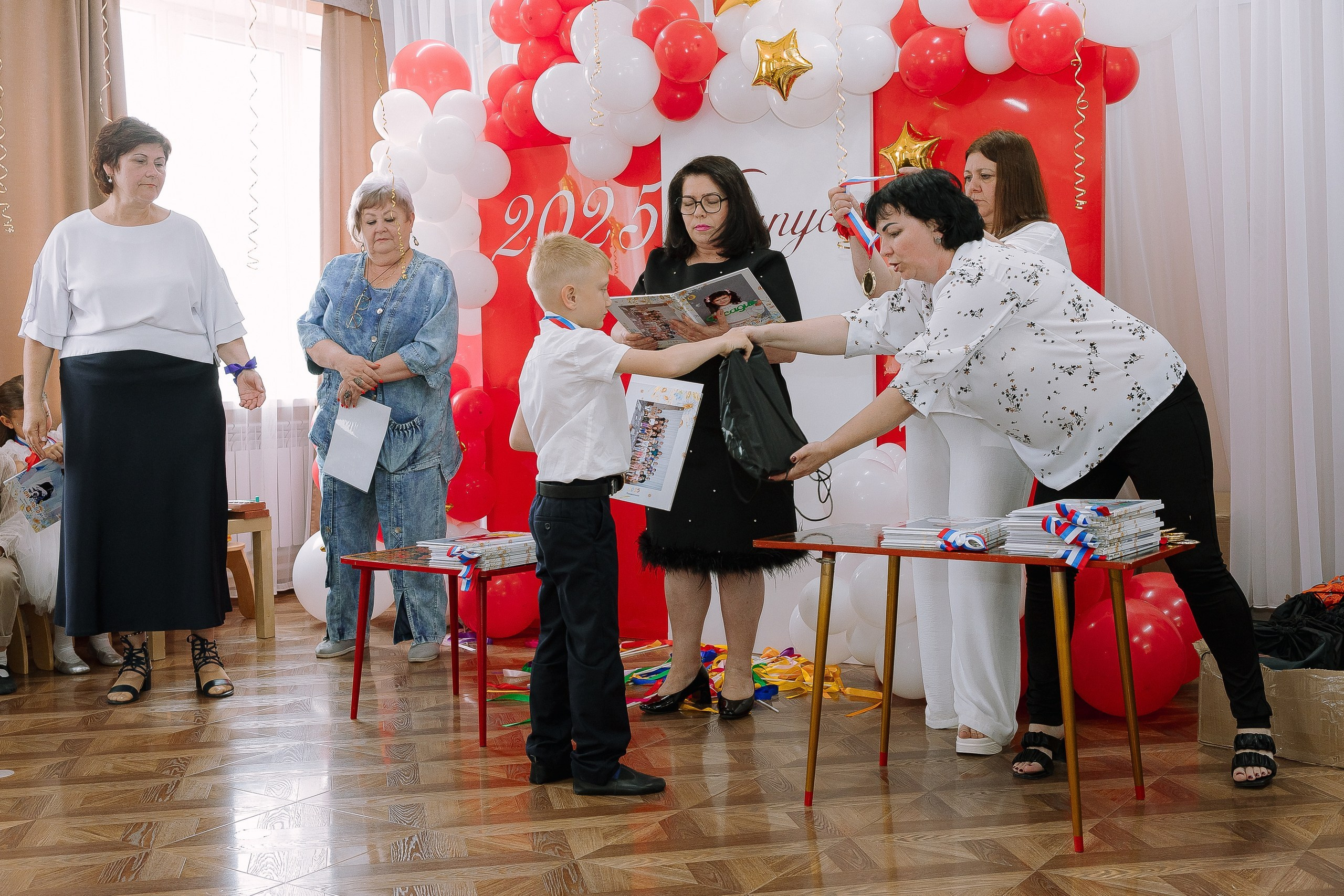 Выпускной в ДС 26. Выпускные альбомы Натальи Бутко: Новороссийск, Анапа, Геленджик