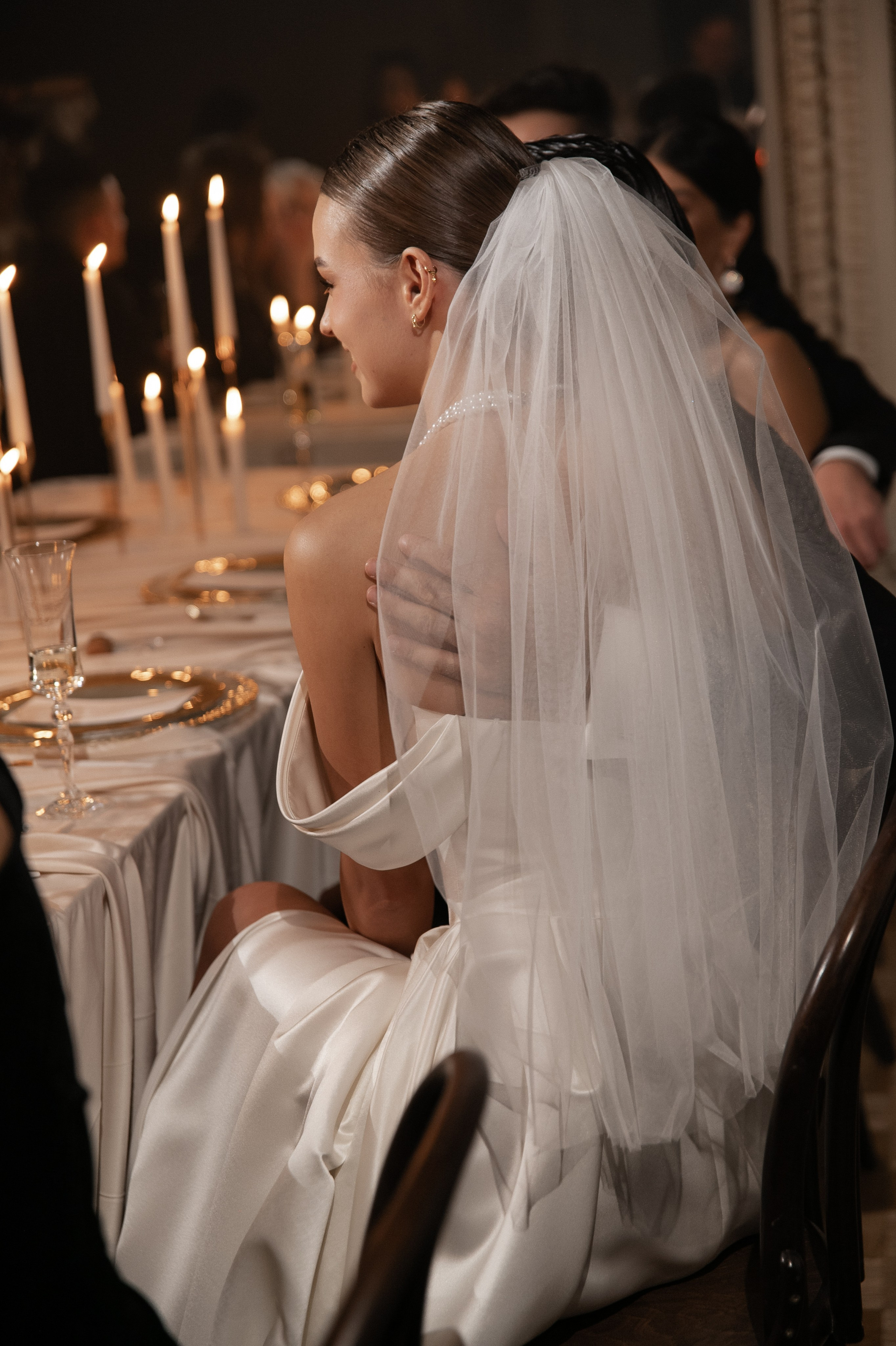 Камерный свадебный ужин при свечах в старинном особняке в фотостудии 21. Kult. Ярослава Ерина — свадебный фотограф в Москве