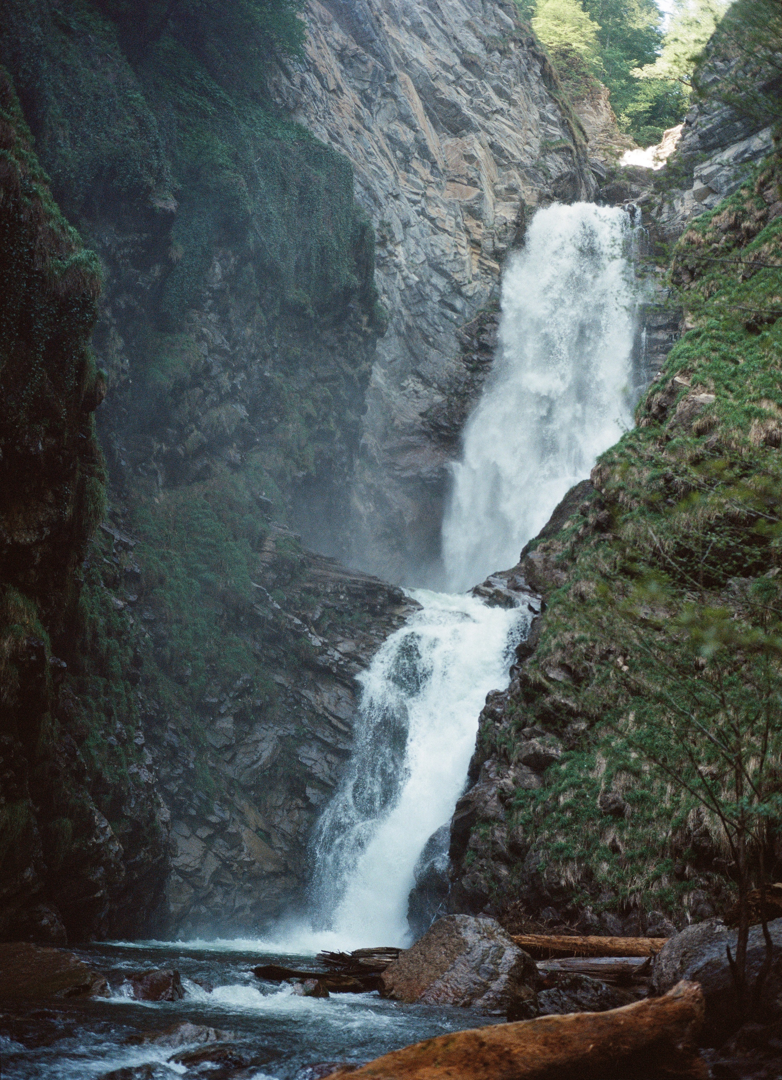 Художественное исследование «Остров, окруженный сушей». HOME