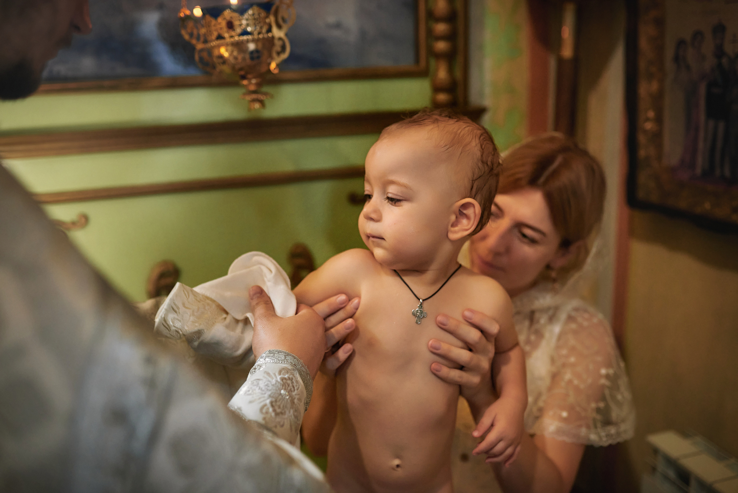 Крещение Льва в Храме Сергия Радонежского (Свято-Троицкий). Семейный фотограф в Ростове-на-Дону Татьяна Литвинова