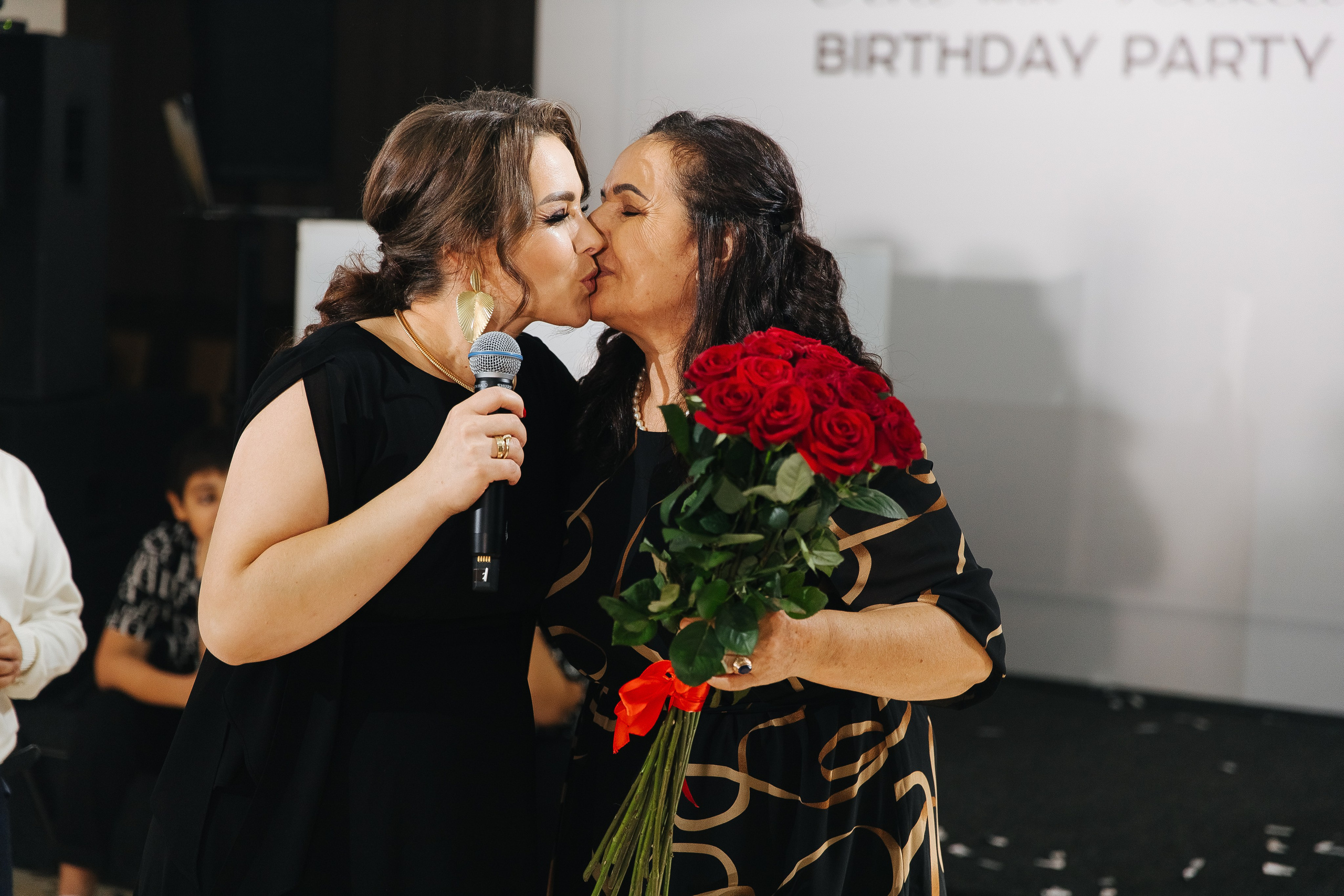 Ани и Назели. 35&5 День рождения, «Янтарь». Фотограф в Красноярске Надежда Воскресенская