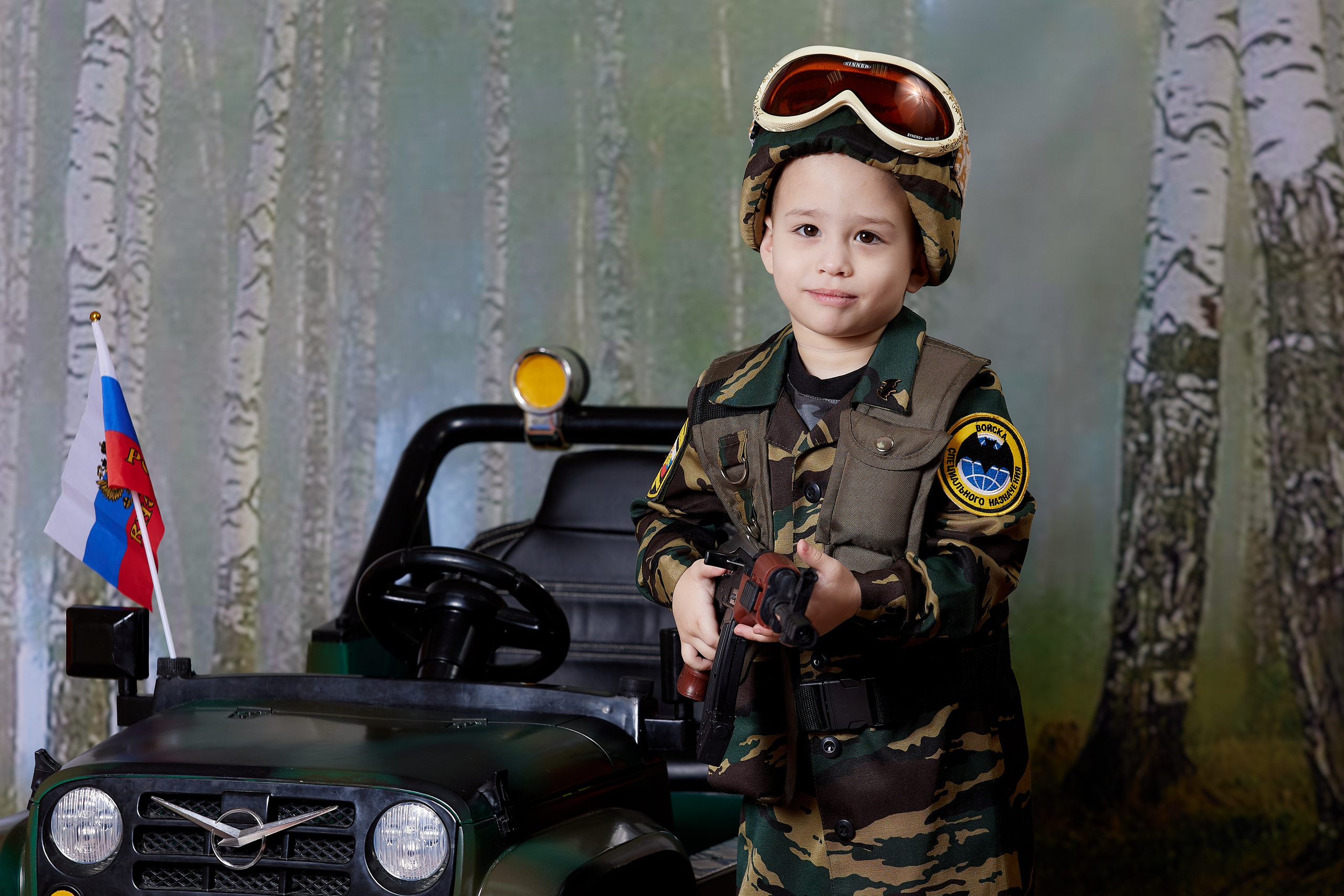 Военный автомобиль. Детская выездная фотостудия