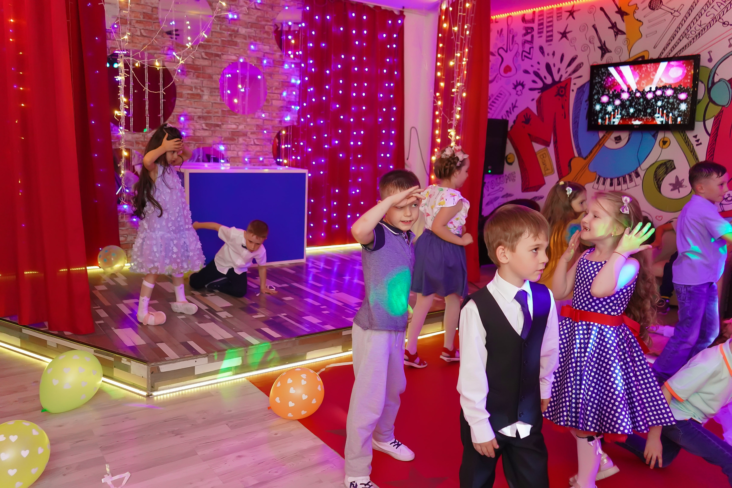 Фотосъемка видеосъёмка фотограф видеооператор новогодних утренников  в. Фотограф, видеооператор Нина Коршунова