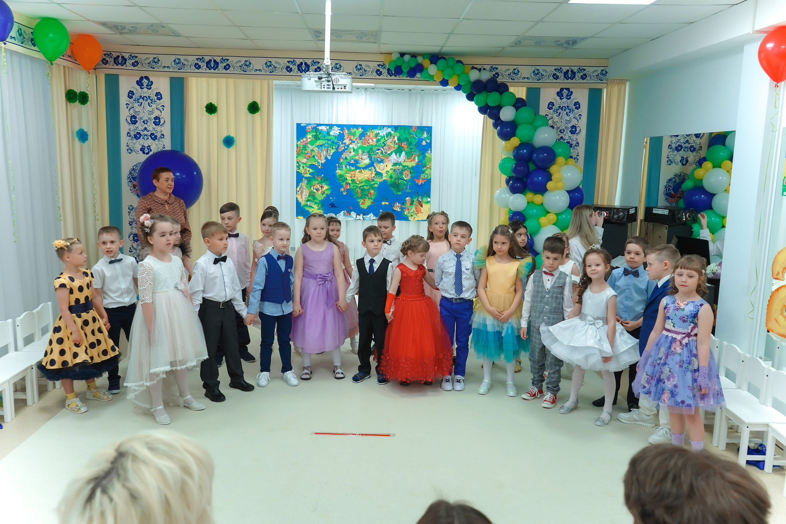 Фотосъемка видеосъёмка фотограф видеооператор новогодних утренников  в. Фотограф, видеооператор Нина Коршунова