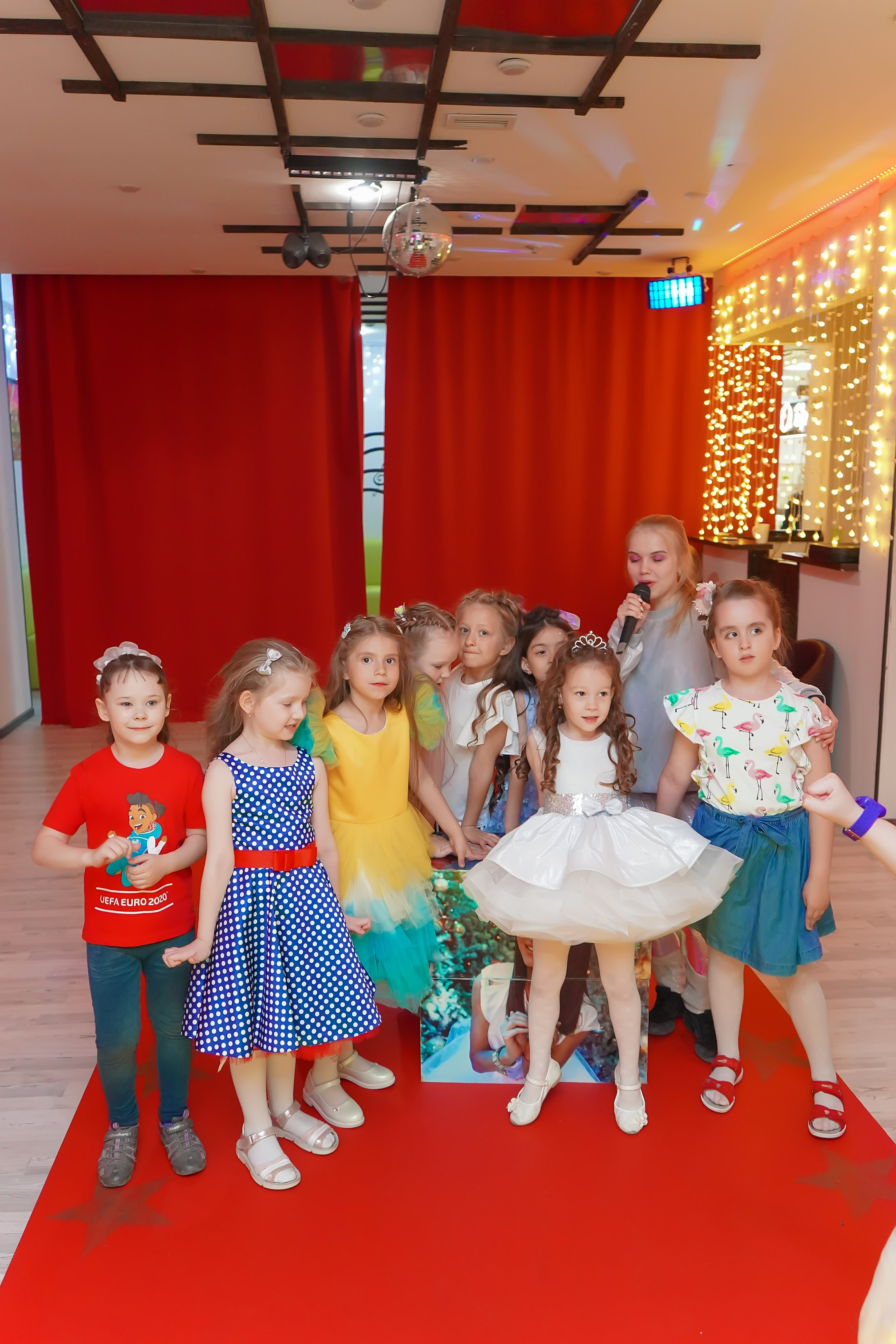 Фотосъемка видеосъёмка фотограф видеооператор новогодних утренников  в. Фотограф, видеооператор Нина Коршунова