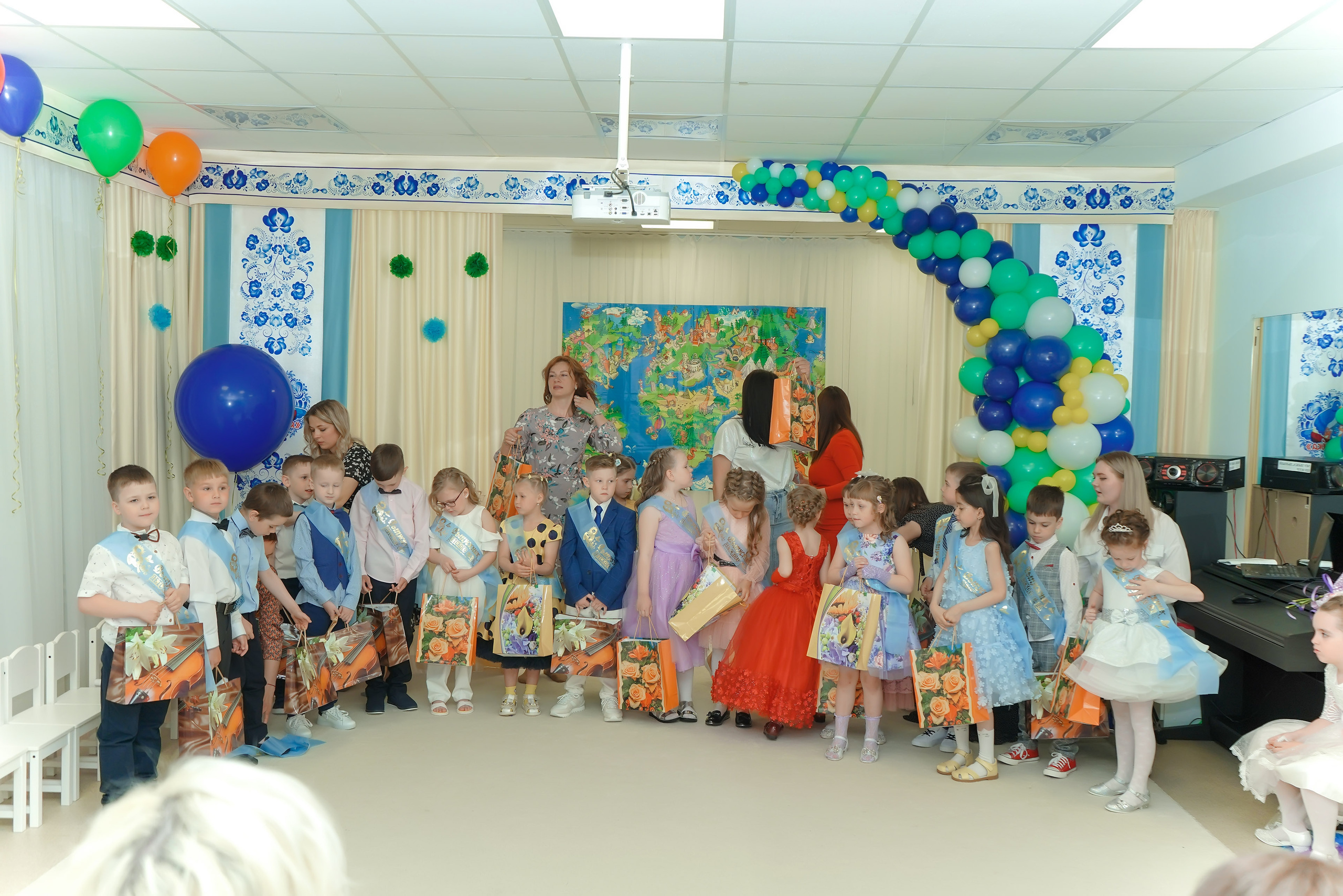 Фотосъемка видеосъёмка фотограф видеооператор новогодних утренников  в. Фотограф, видеооператор Нина Коршунова