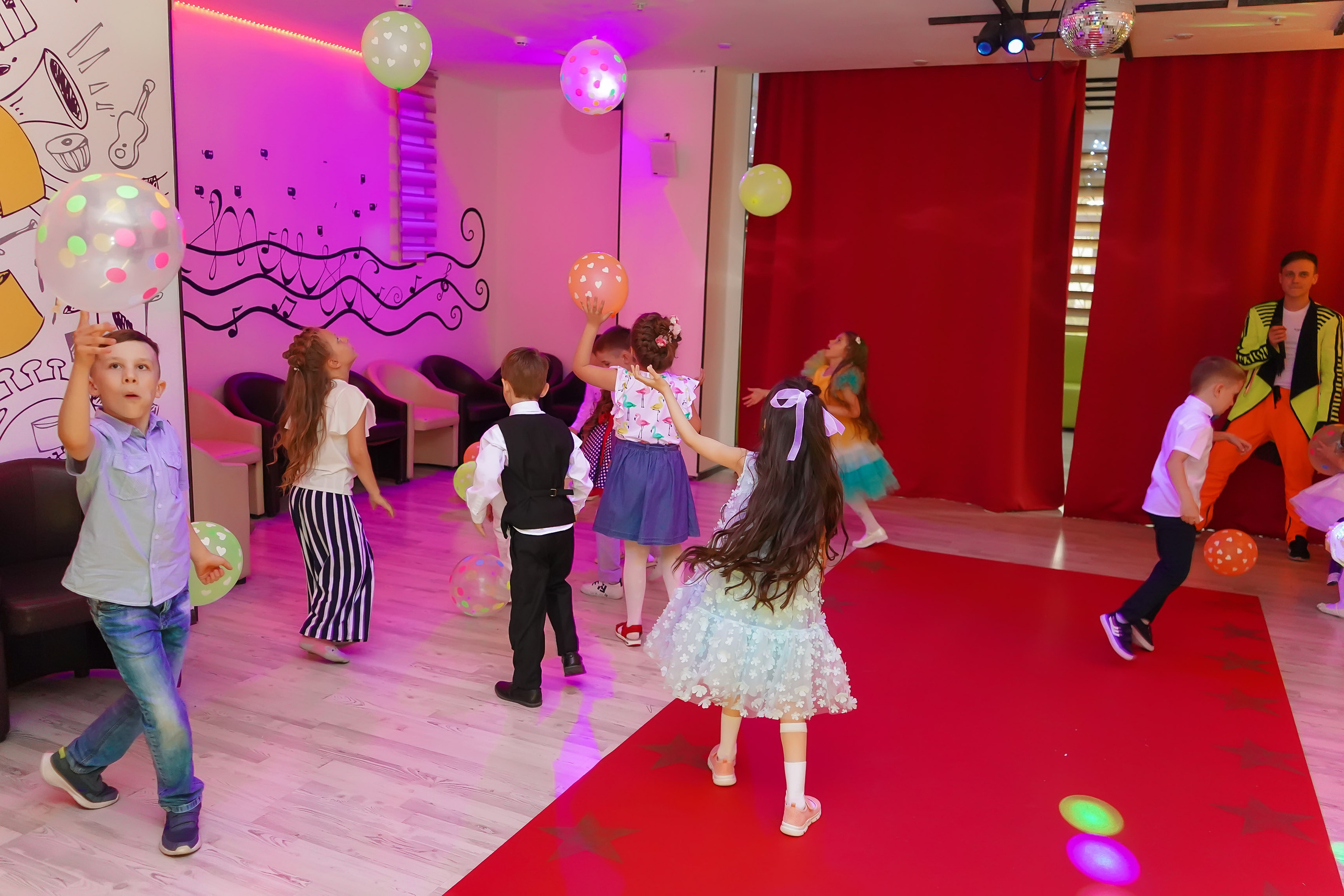 Фотосъемка видеосъёмка фотограф видеооператор новогодних утренников  в. Фотограф, видеооператор Нина Коршунова