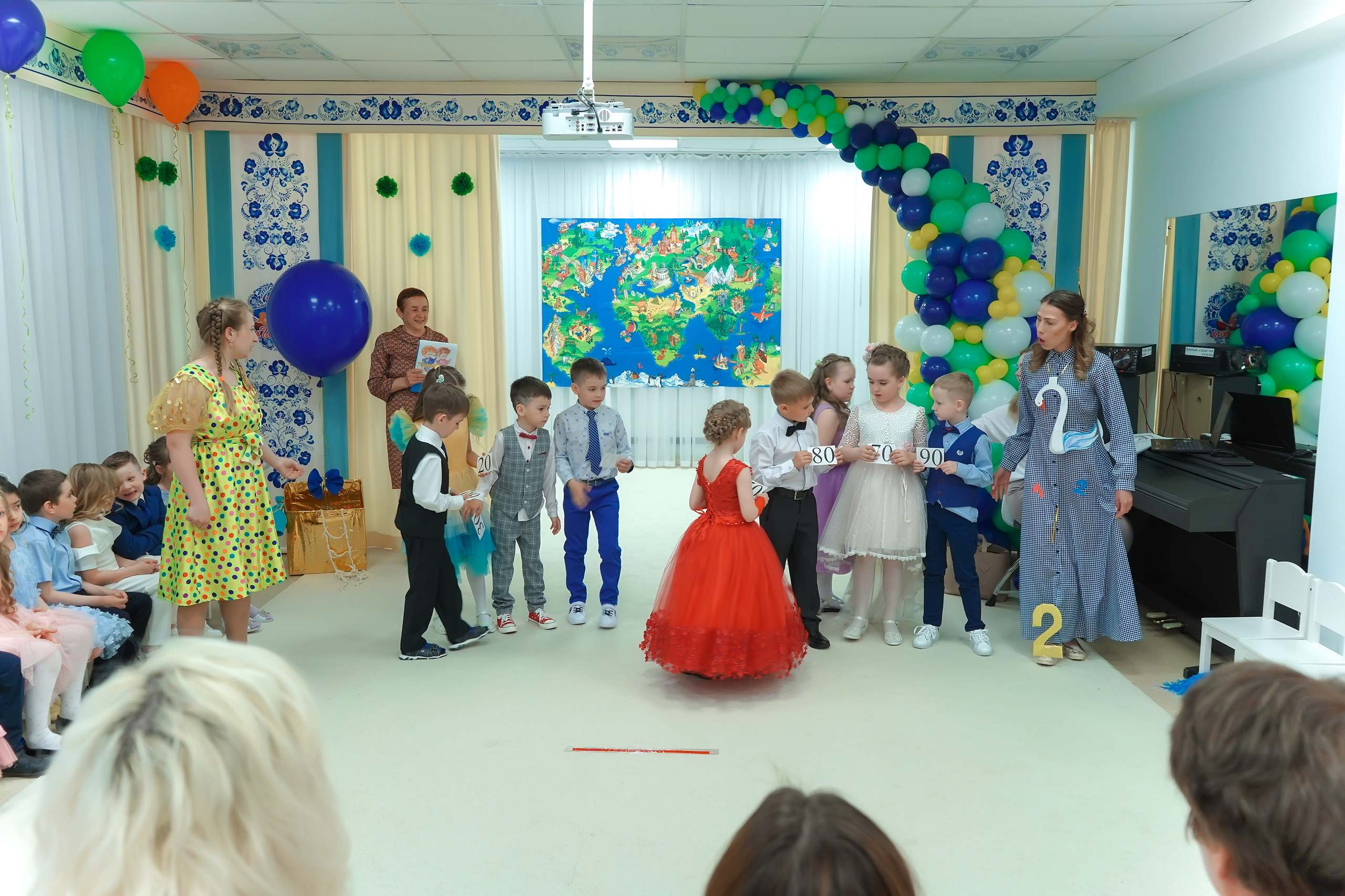 Фотосъемка видеосъёмка фотограф видеооператор новогодних утренников  в. Фотограф, видеооператор Нина Коршунова