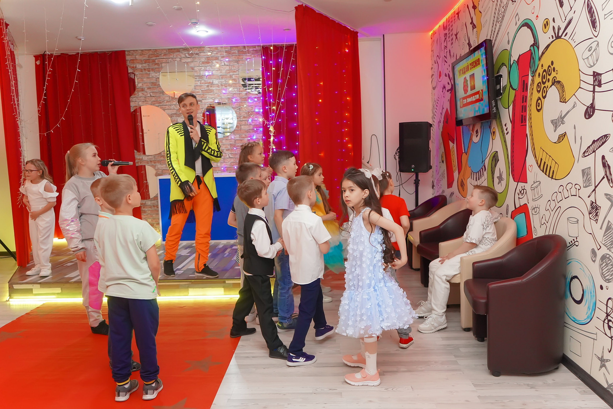 Фотосъемка видеосъёмка фотограф видеооператор новогодних утренников  в. Фотограф, видеооператор Нина Коршунова