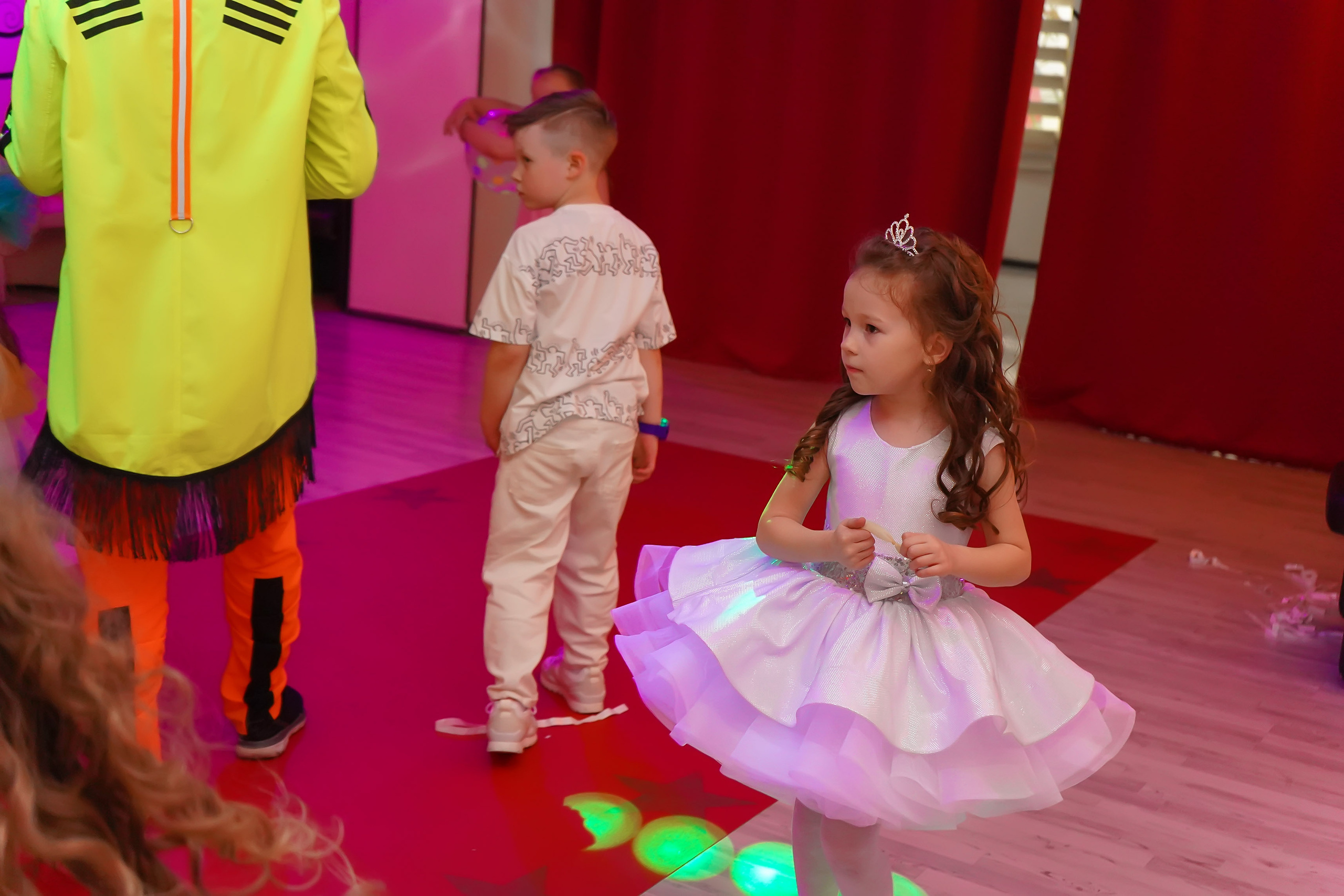 Фотосъемка видеосъёмка фотограф видеооператор новогодних утренников  в. Фотограф, видеооператор Нина Коршунова