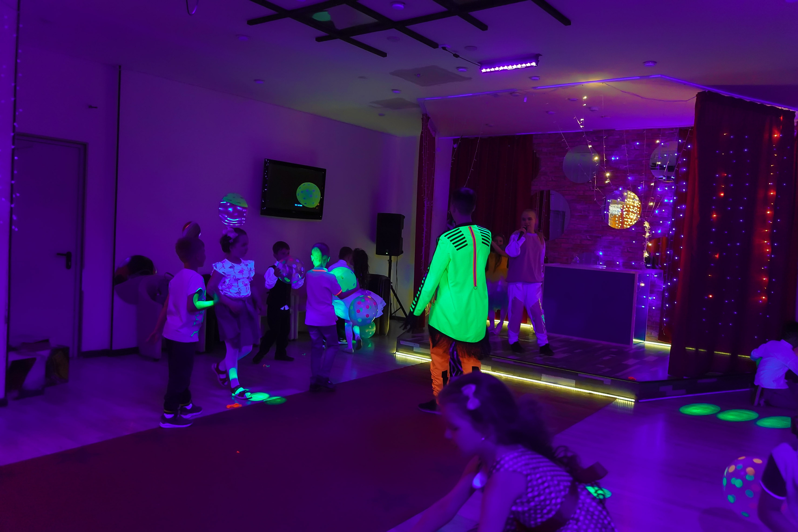 Фотосъемка видеосъёмка фотограф видеооператор новогодних утренников  в. Фотограф, видеооператор Нина Коршунова