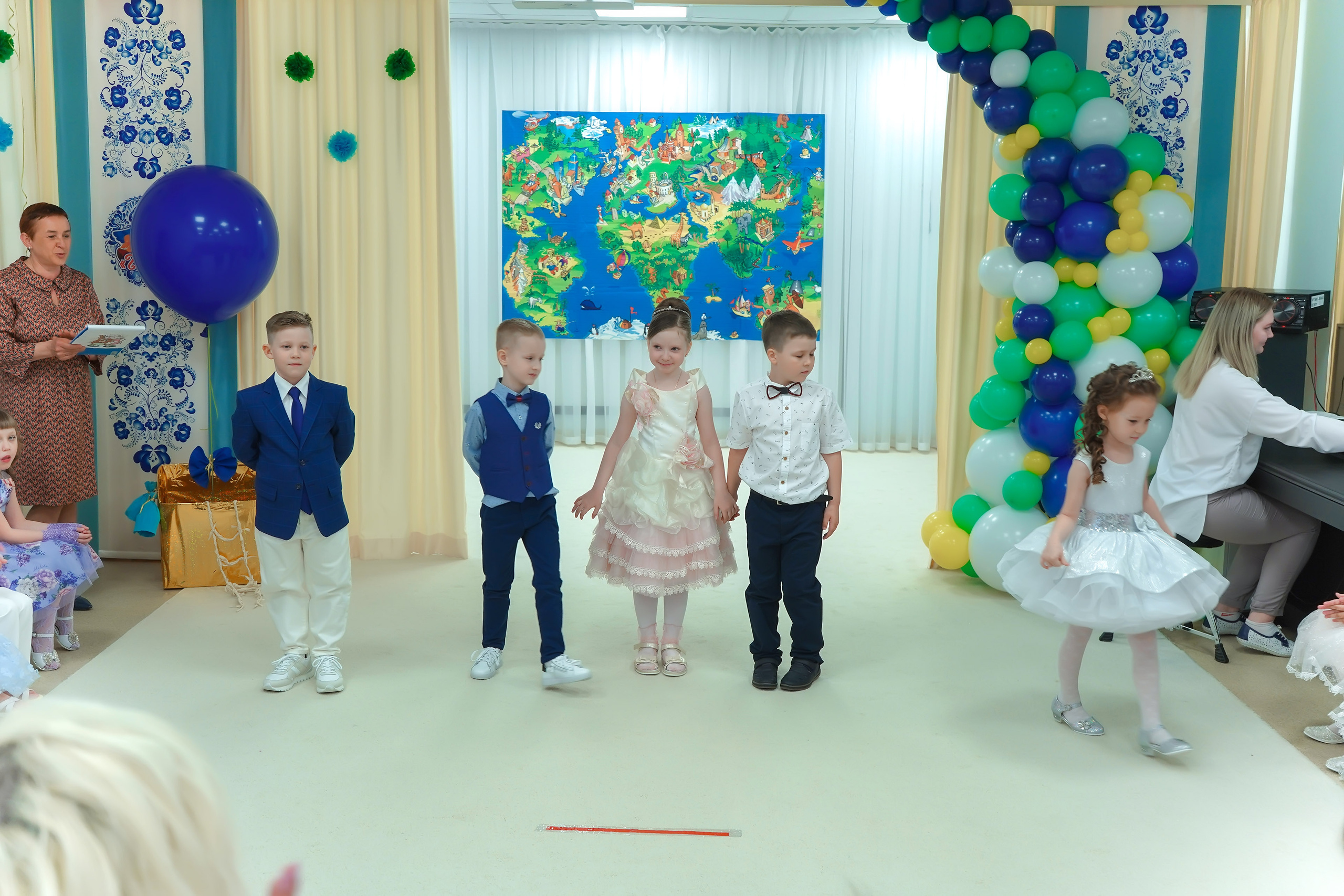 Фотосъемка видеосъёмка фотограф видеооператор новогодних утренников  в. Фотограф, видеооператор Нина Коршунова