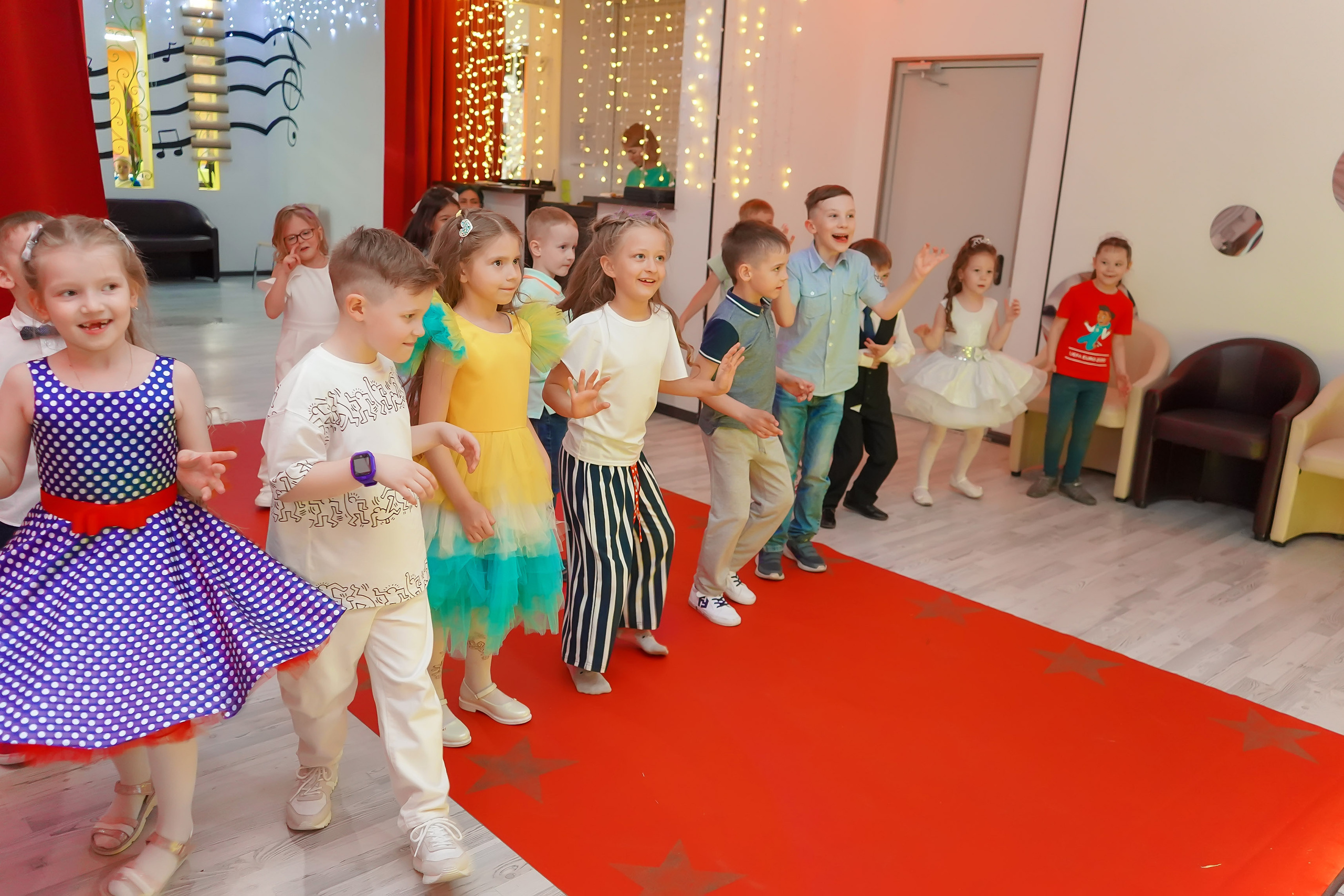 Фотосъемка видеосъёмка фотограф видеооператор новогодних утренников  в. Фотограф, видеооператор Нина Коршунова