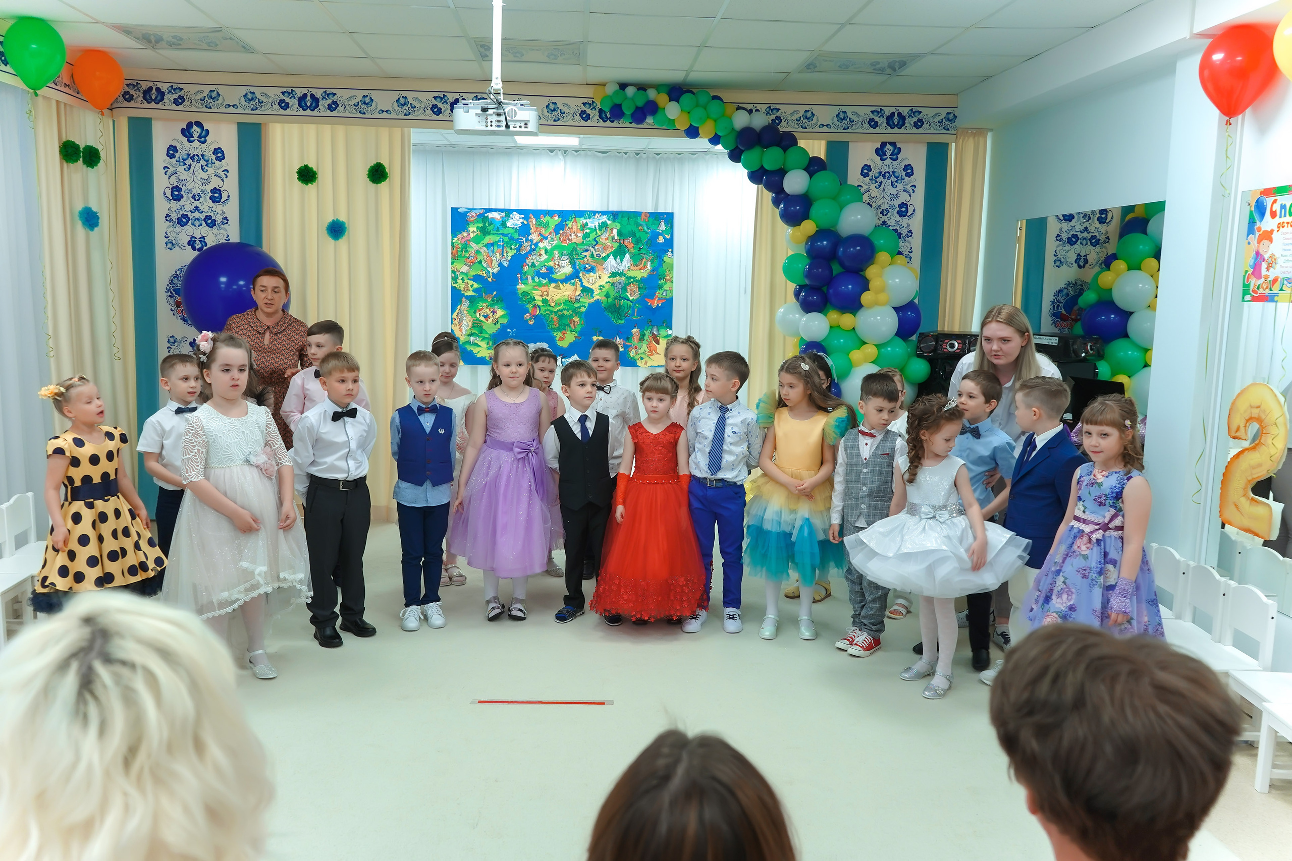 Фотосъемка видеосъёмка фотограф видеооператор новогодних утренников  в. Фотограф, видеооператор Нина Коршунова