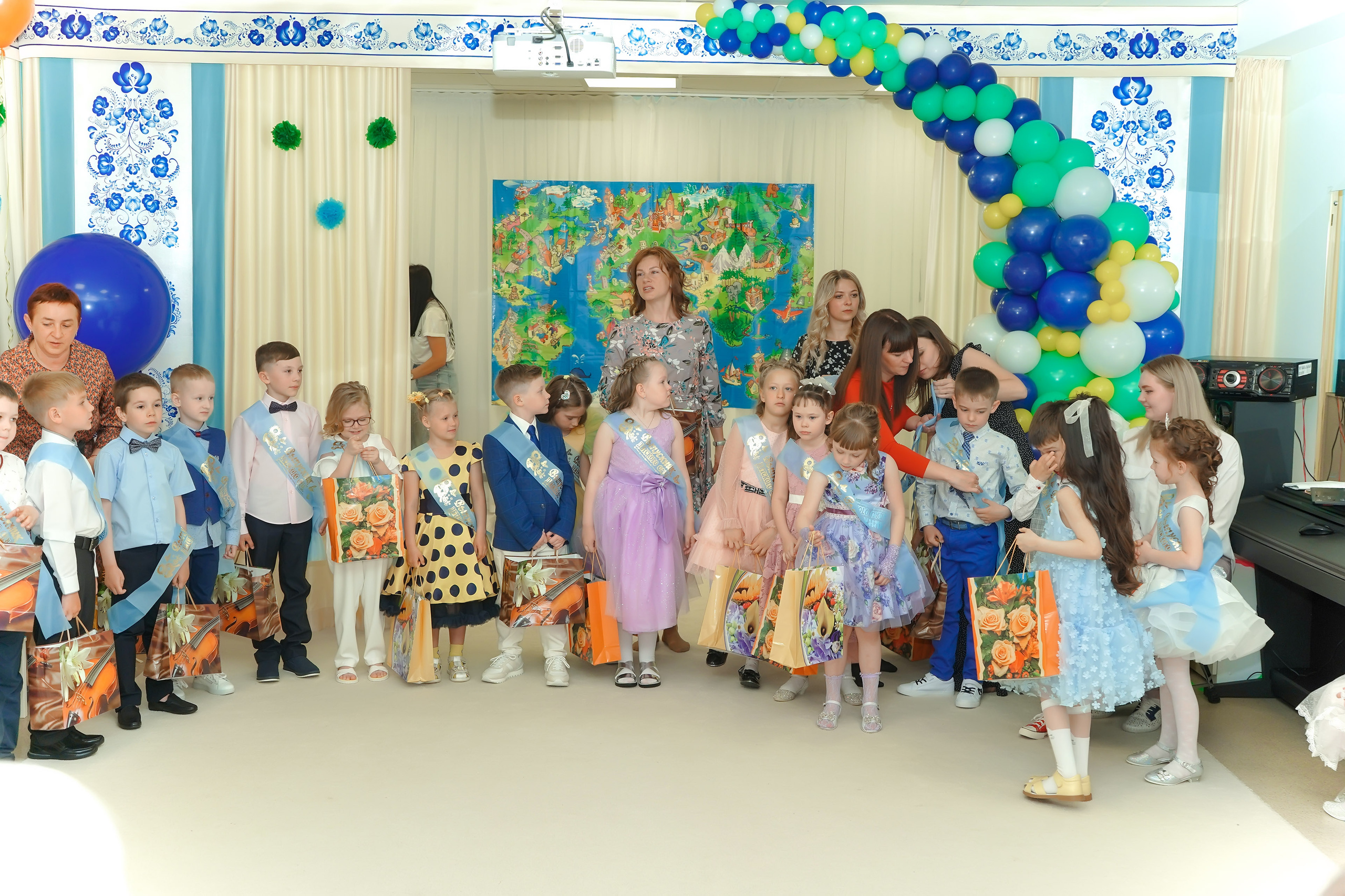 Фотосъемка видеосъёмка фотограф видеооператор новогодних утренников  в. Фотограф, видеооператор Нина Коршунова