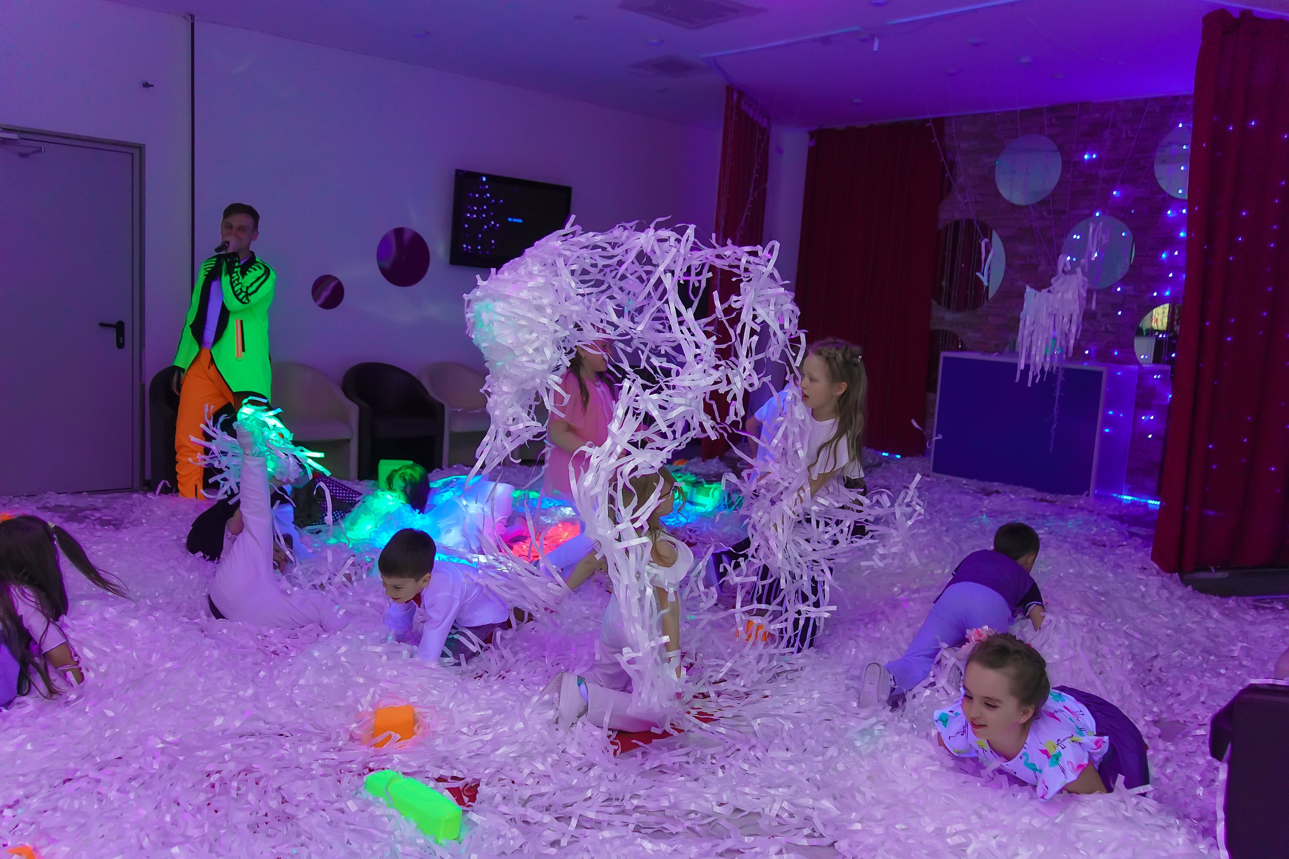 Фотосъемка видеосъёмка фотограф видеооператор новогодних утренников  в. Фотограф, видеооператор Нина Коршунова